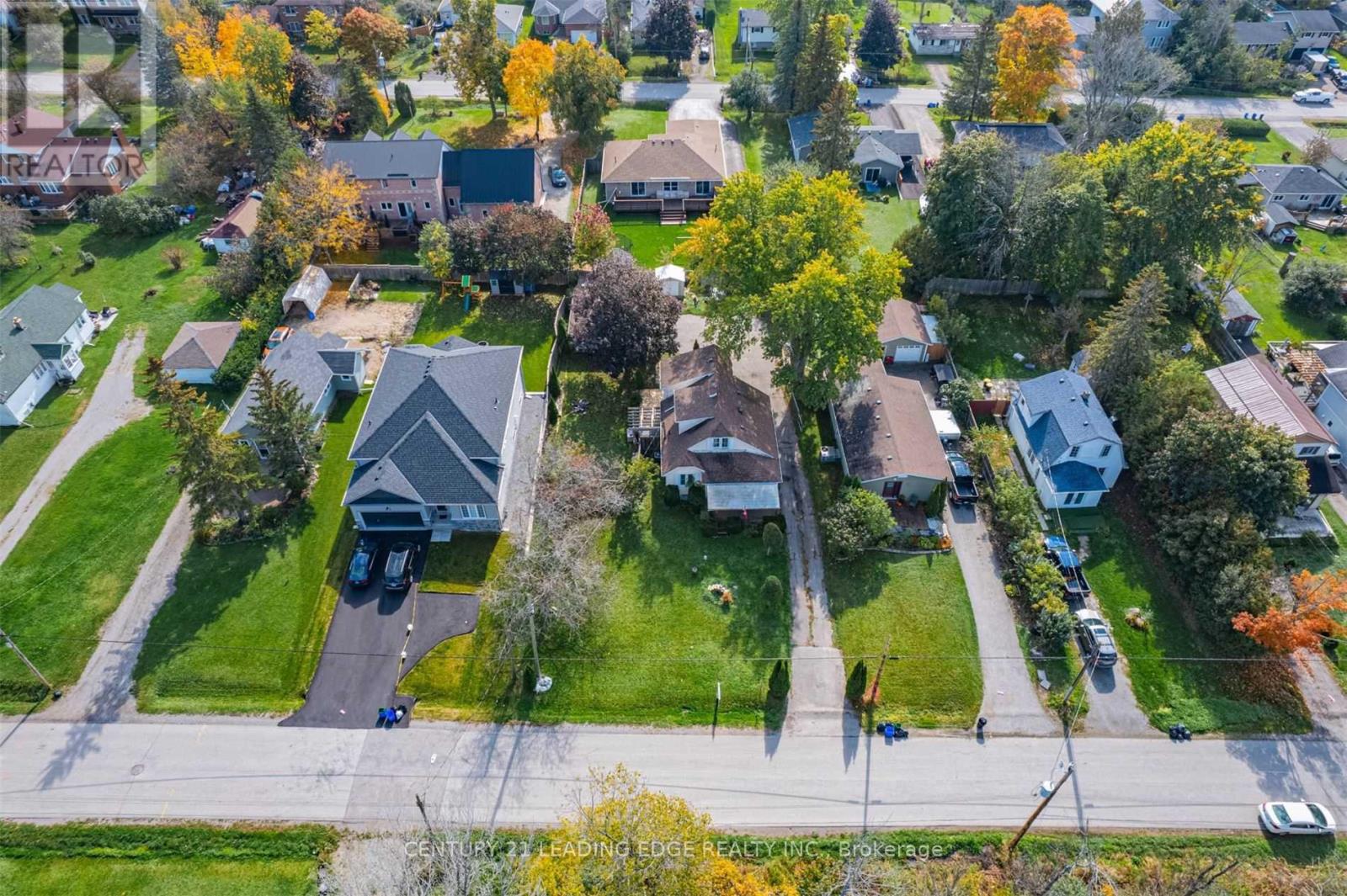 237 Boyers Road, Georgina, Ontario  L4P 3C8 - Photo 33 - N12960444