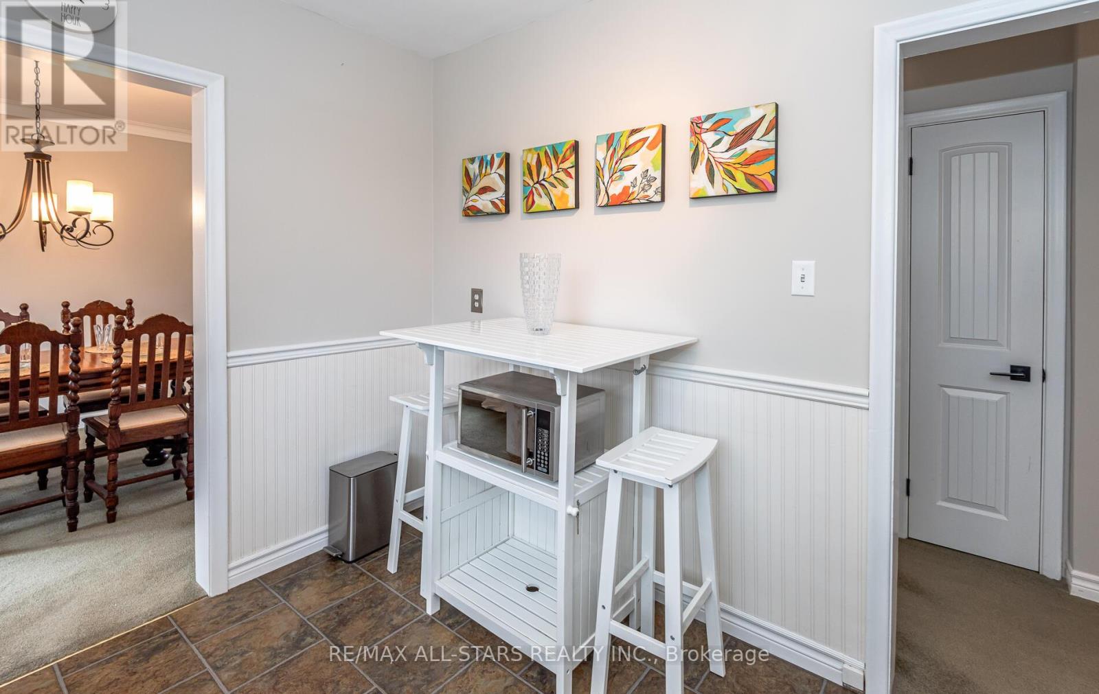 101 Hawthorn Avenue, Whitchurch-Stouffville, Ontario  L4A 4T1 - Photo 10 - N12960476