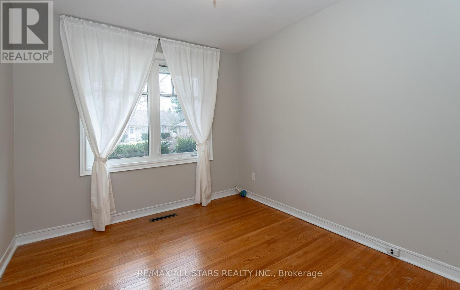 101 Hawthorn Avenue, Whitchurch-Stouffville, Ontario  L4A 4T1 - Photo 13 - N12960476