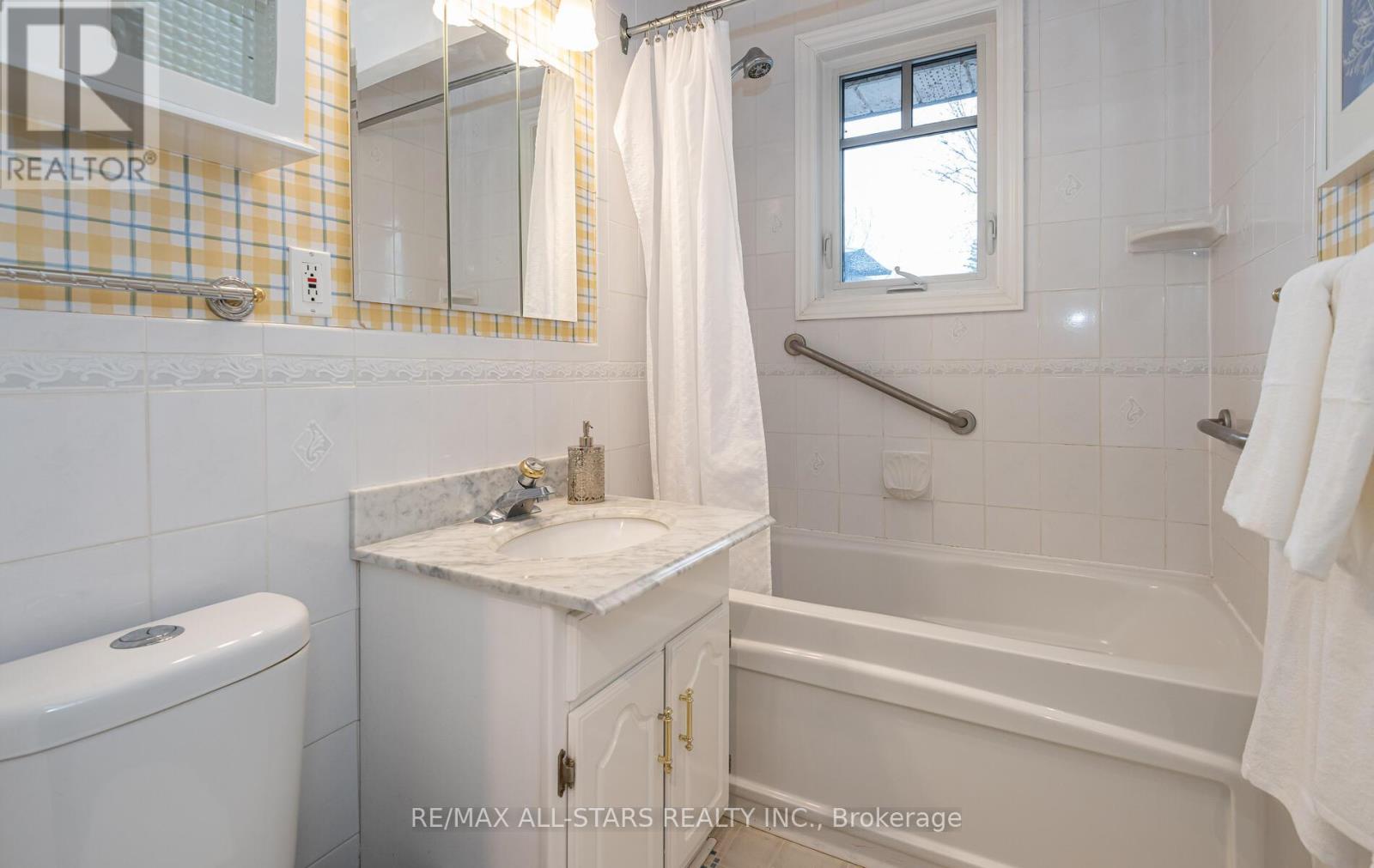 101 Hawthorn Avenue, Whitchurch-Stouffville, Ontario  L4A 4T1 - Photo 14 - N12960476