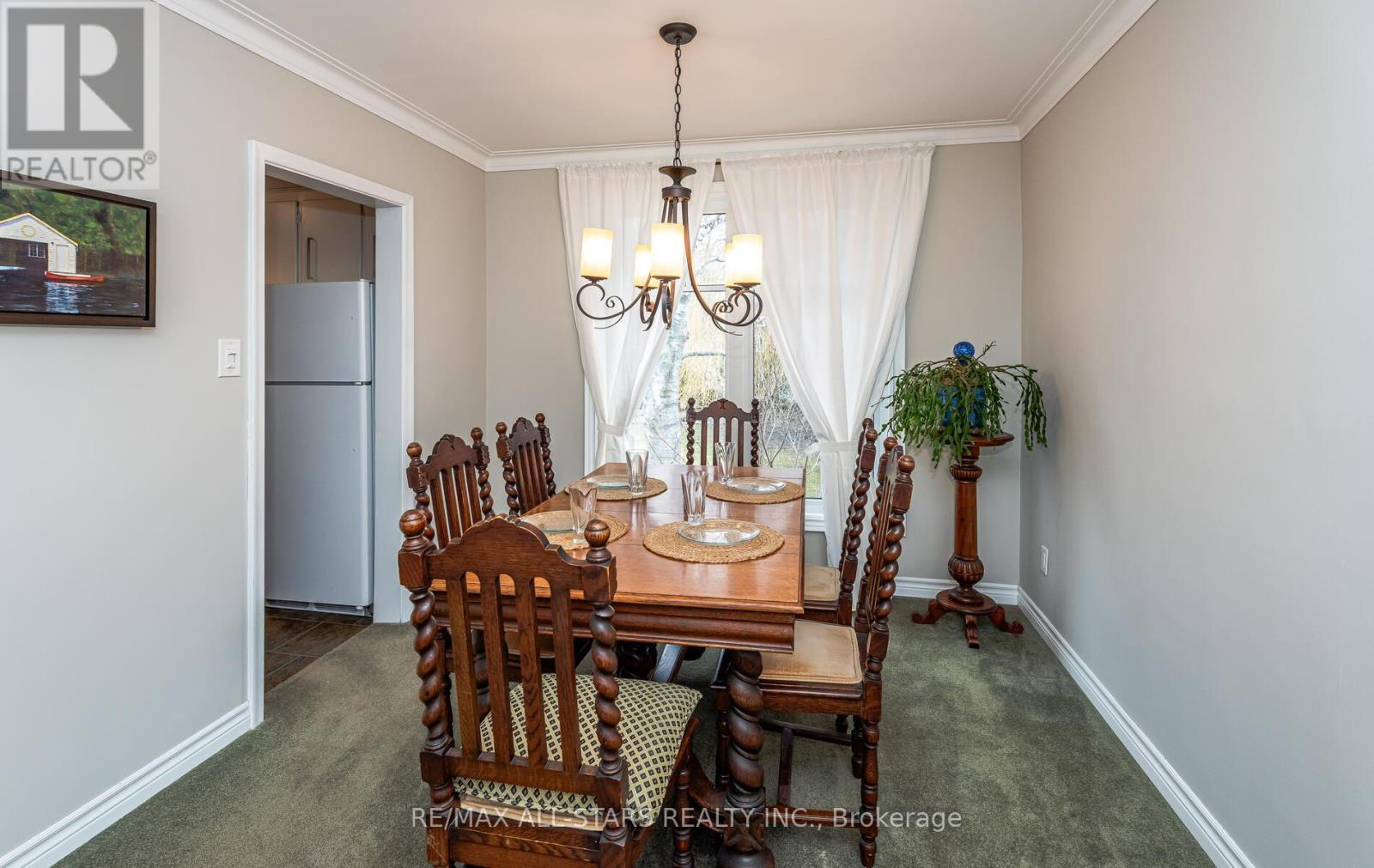 101 Hawthorn Avenue, Whitchurch-Stouffville, Ontario  L4A 4T1 - Photo 7 - N12960476