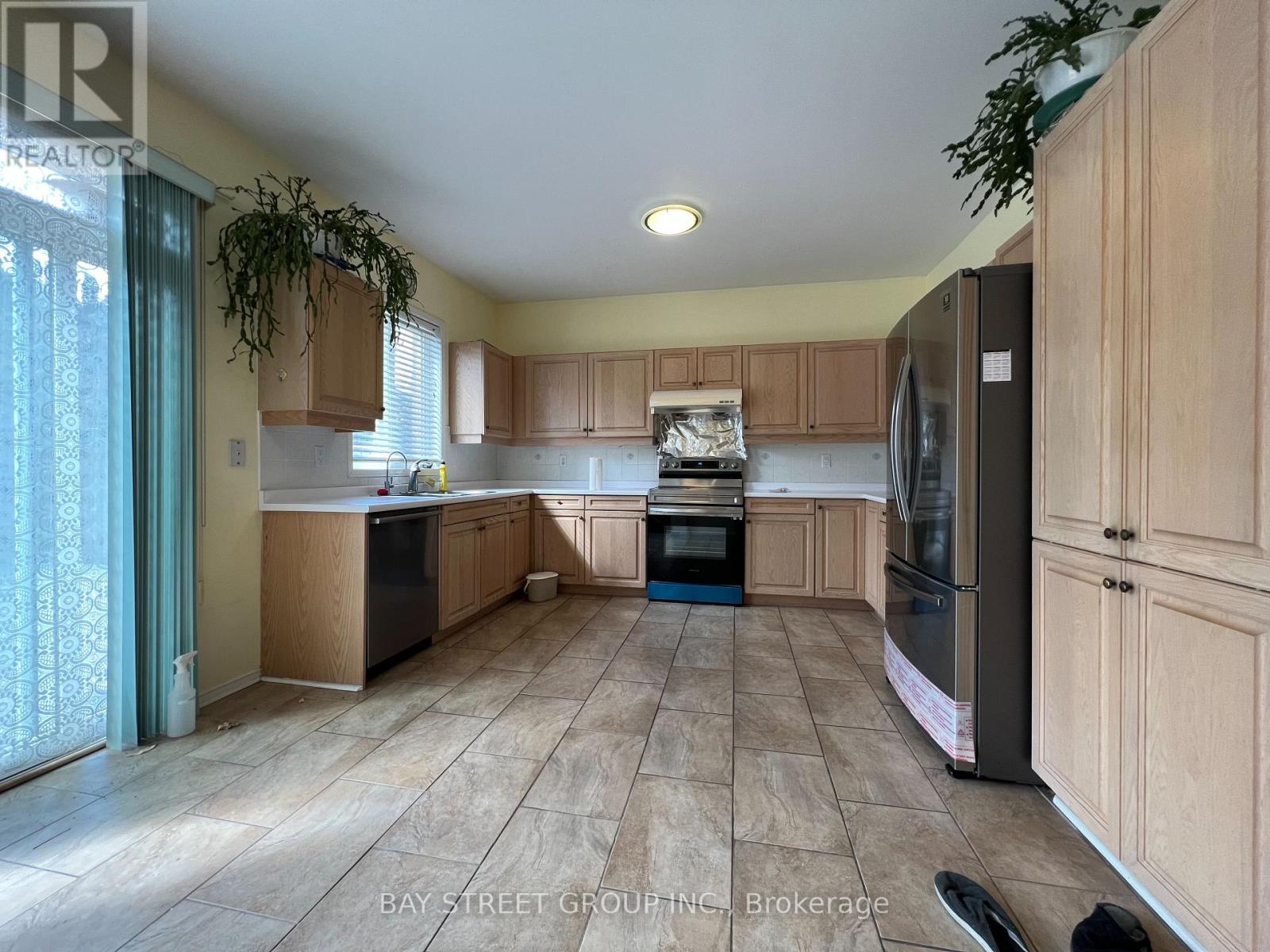 348 Shirley Drive, Richmond Hill, Ontario  L4S 2N4 - Photo 14 - N12960522