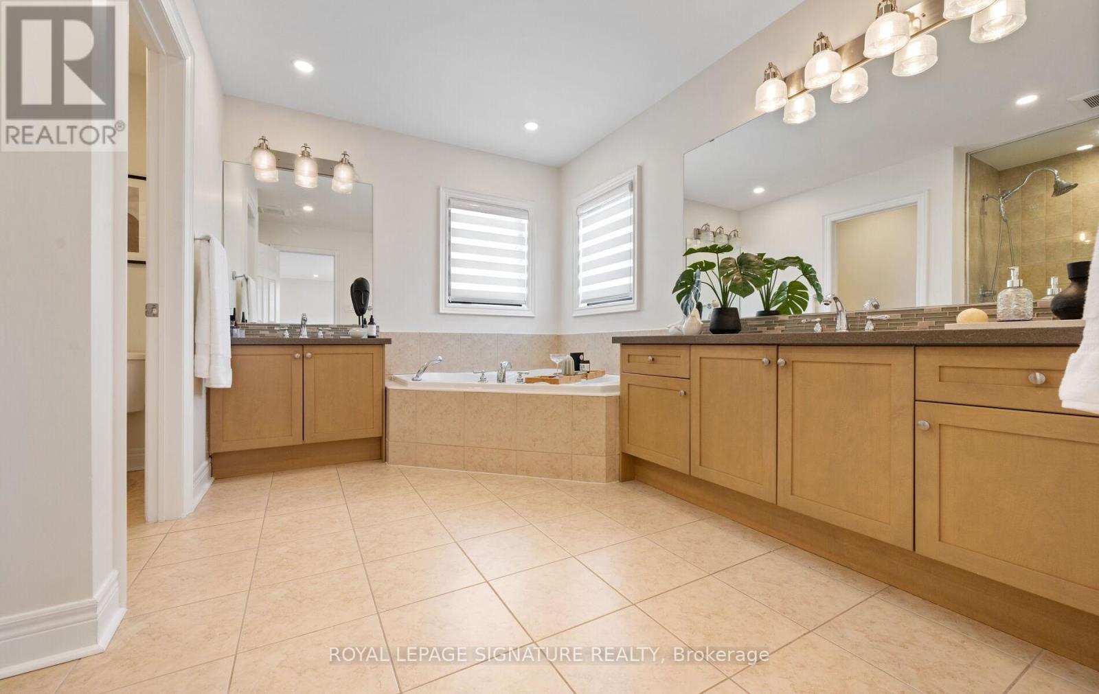 57 Sir Francesco Street, Vaughan, Ontario  L6A 0E6 - Photo 19 - N12960530