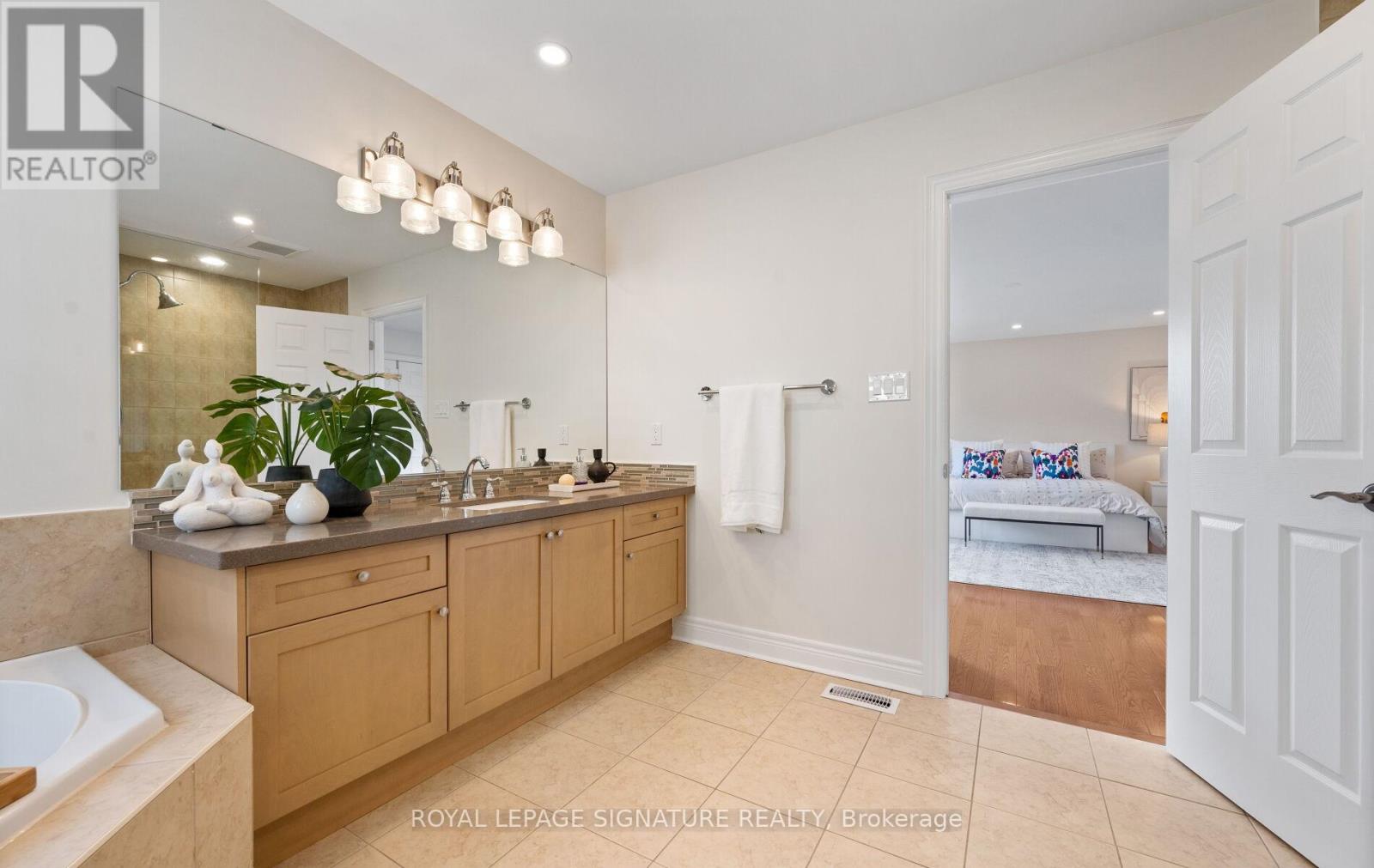 57 Sir Francesco Street, Vaughan, Ontario  L6A 0E6 - Photo 20 - N12960530