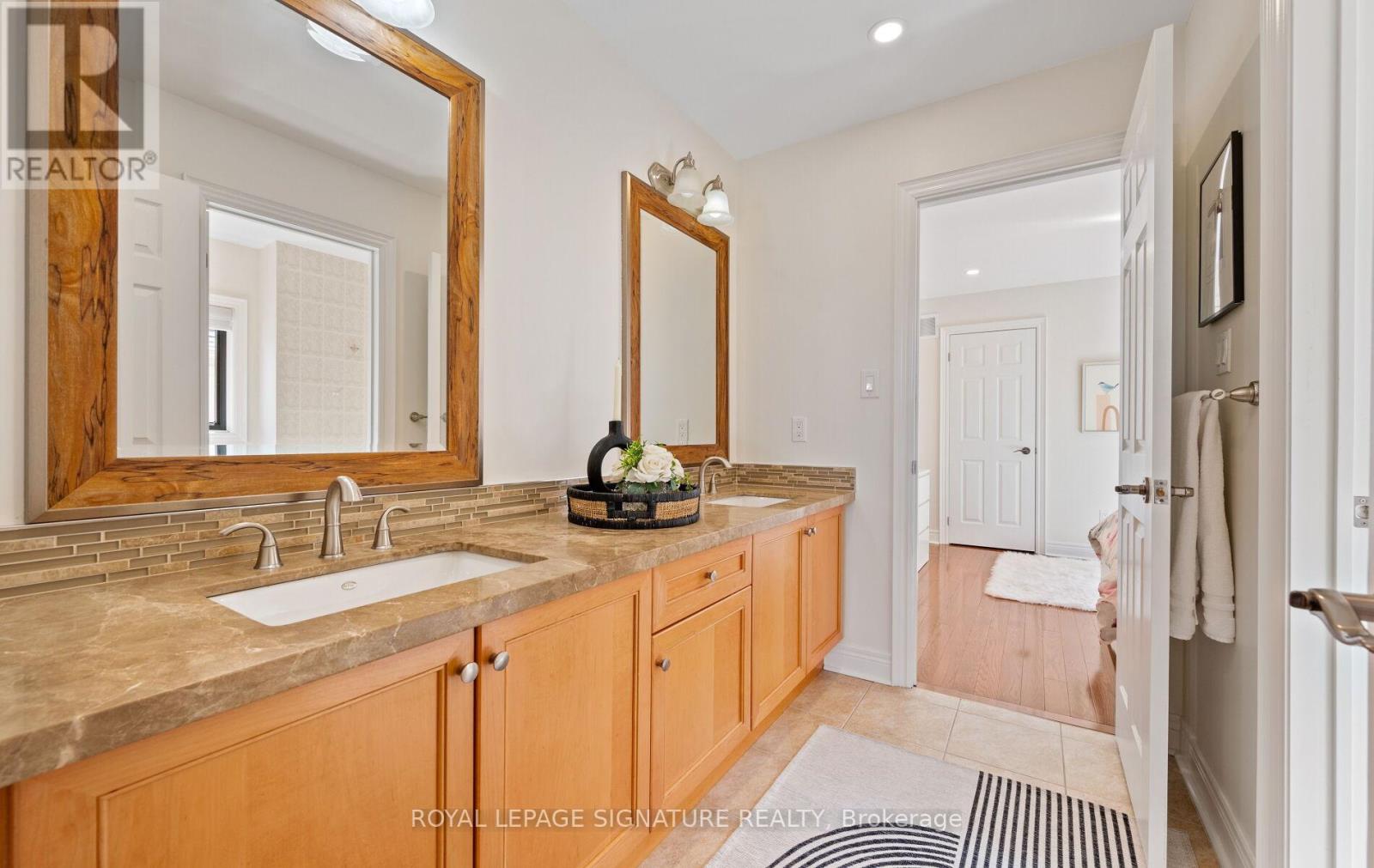 57 Sir Francesco Street, Vaughan, Ontario  L6A 0E6 - Photo 24 - N12960530