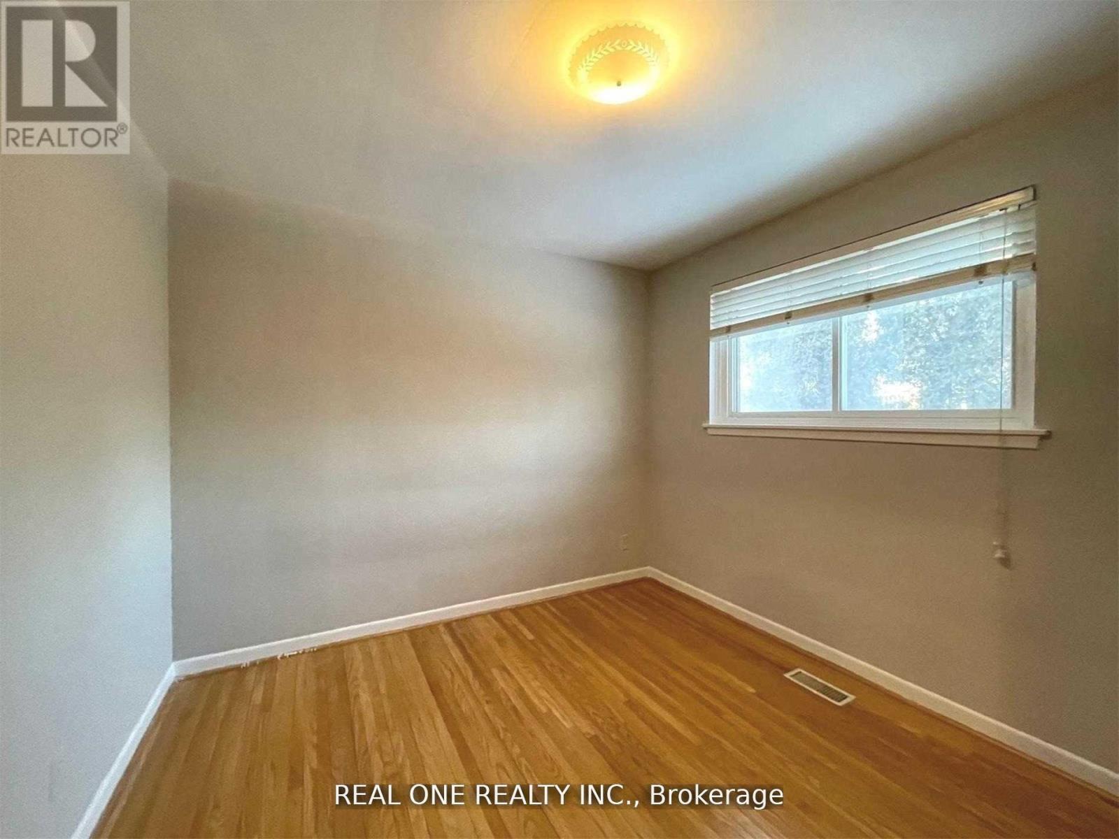 17 Valleycrest Avenue, Markham, Ontario  L3P 1H6 - Photo 8 - N12960594