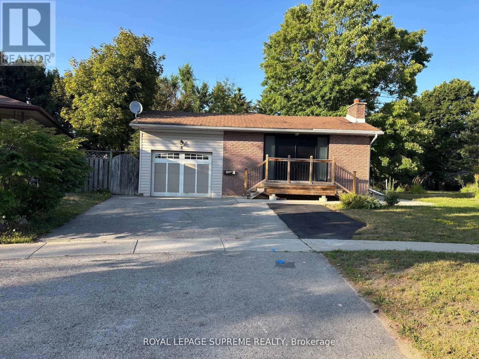 Upper - 8 Redwood Court, Barrie (Grove East), Ontario  L4M 5G7 - Photo 1 - S12960588