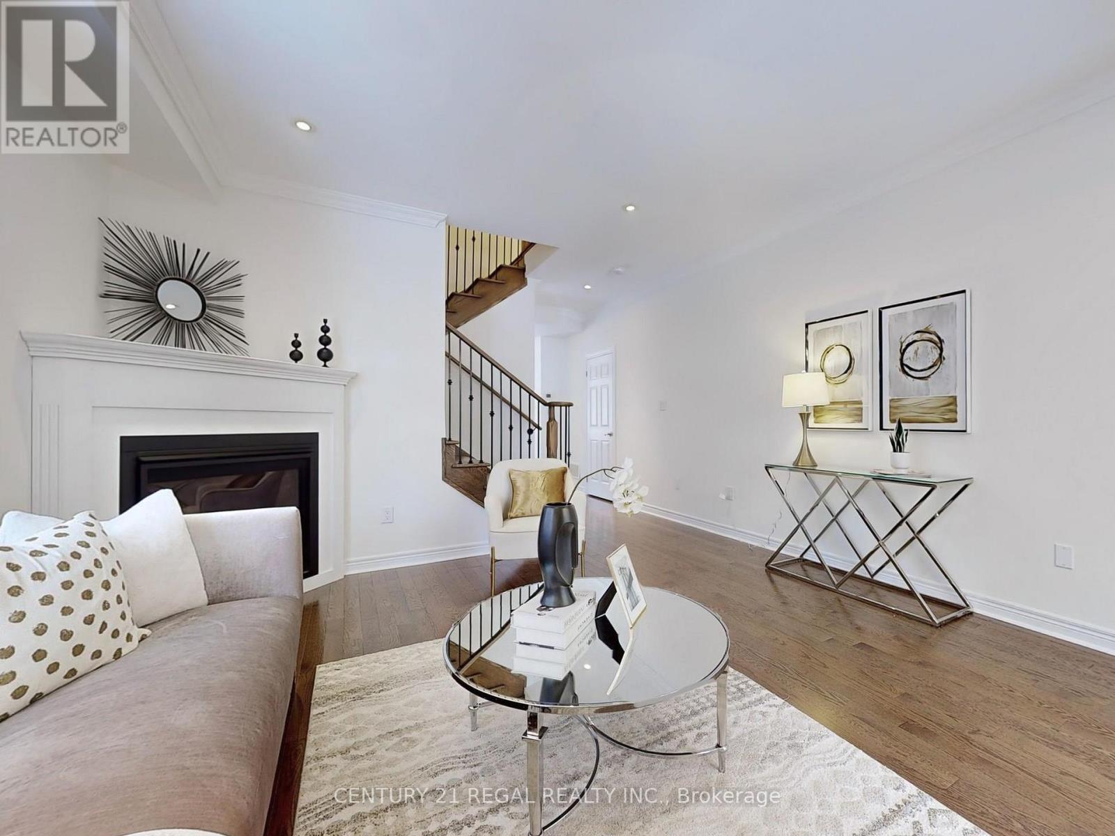 332 John Cramp, Oakville, Ontario  L6M 1P9 - Photo 4 - W12925442