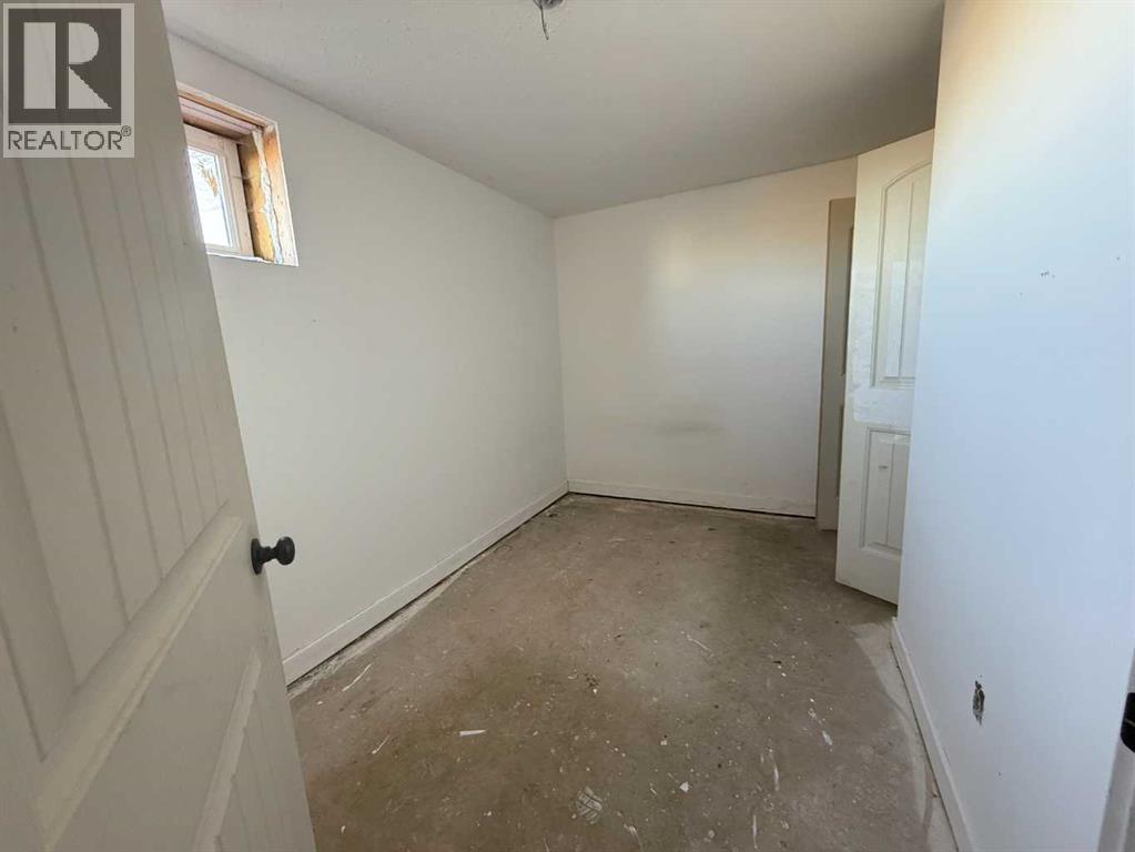 405 2 Avenue E, Bow Island, Alberta  T0K 0G0 - Photo 18 - A2263035