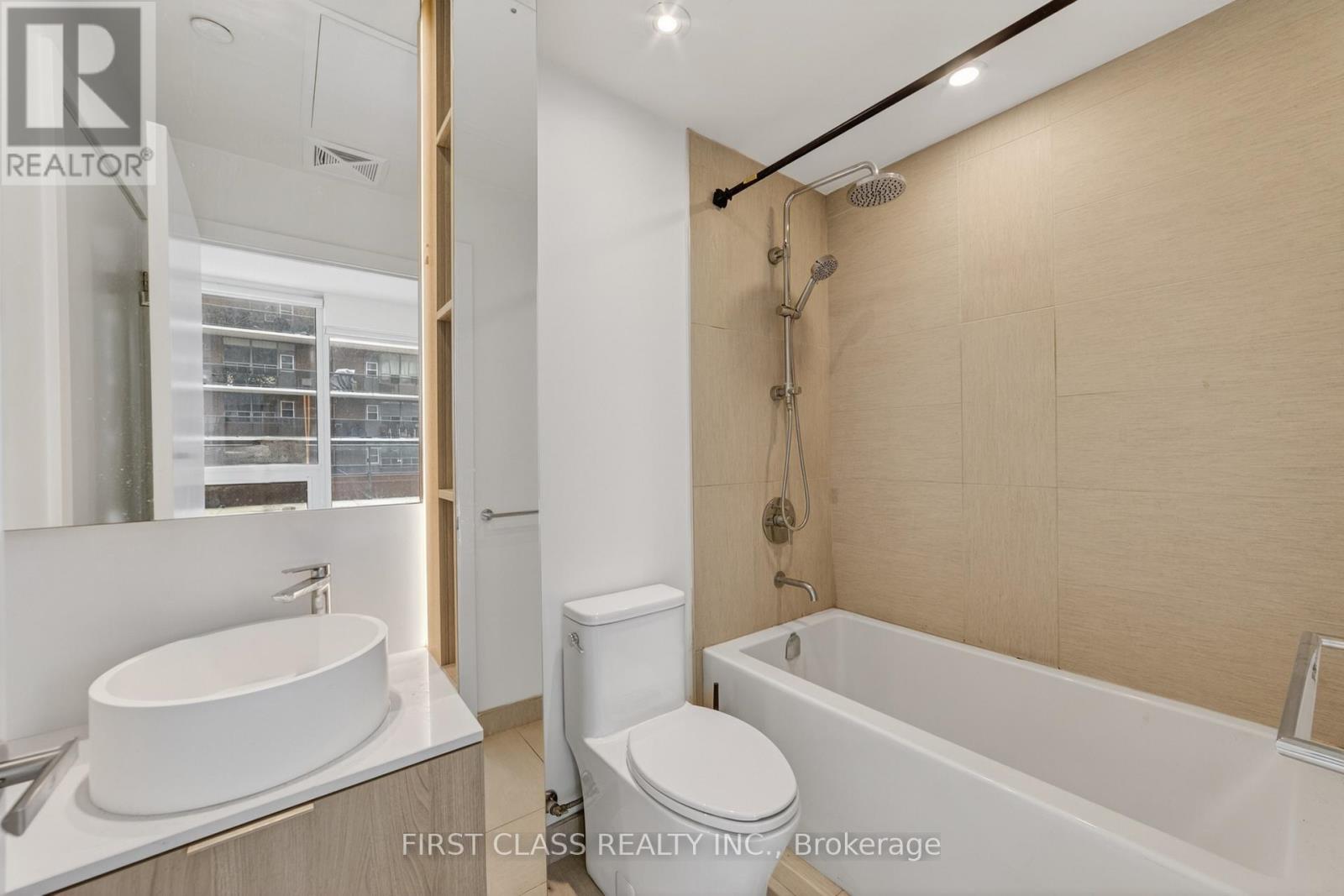 909 - 28 Ann Street, Mississauga, Ontario  L5G 0E1 - Photo 12 - W12960480