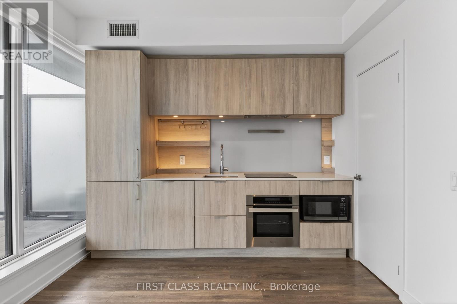 909 - 28 Ann Street, Mississauga, Ontario  L5G 0E1 - Photo 13 - W12960480