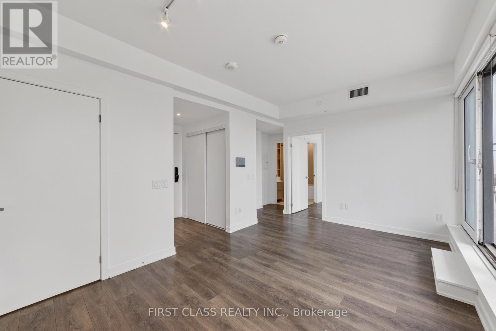 909 - 28 Ann Street, Mississauga, Ontario  L5G 0E1 - Photo 8 - W12960480