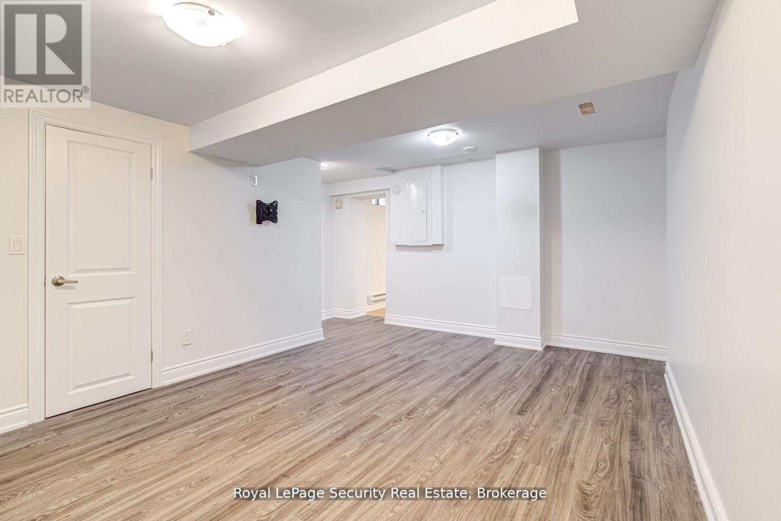 Lower - 706 Gladstone Avenue, Toronto, Ontario  M6H 3J4 - Photo 16 - W12960498