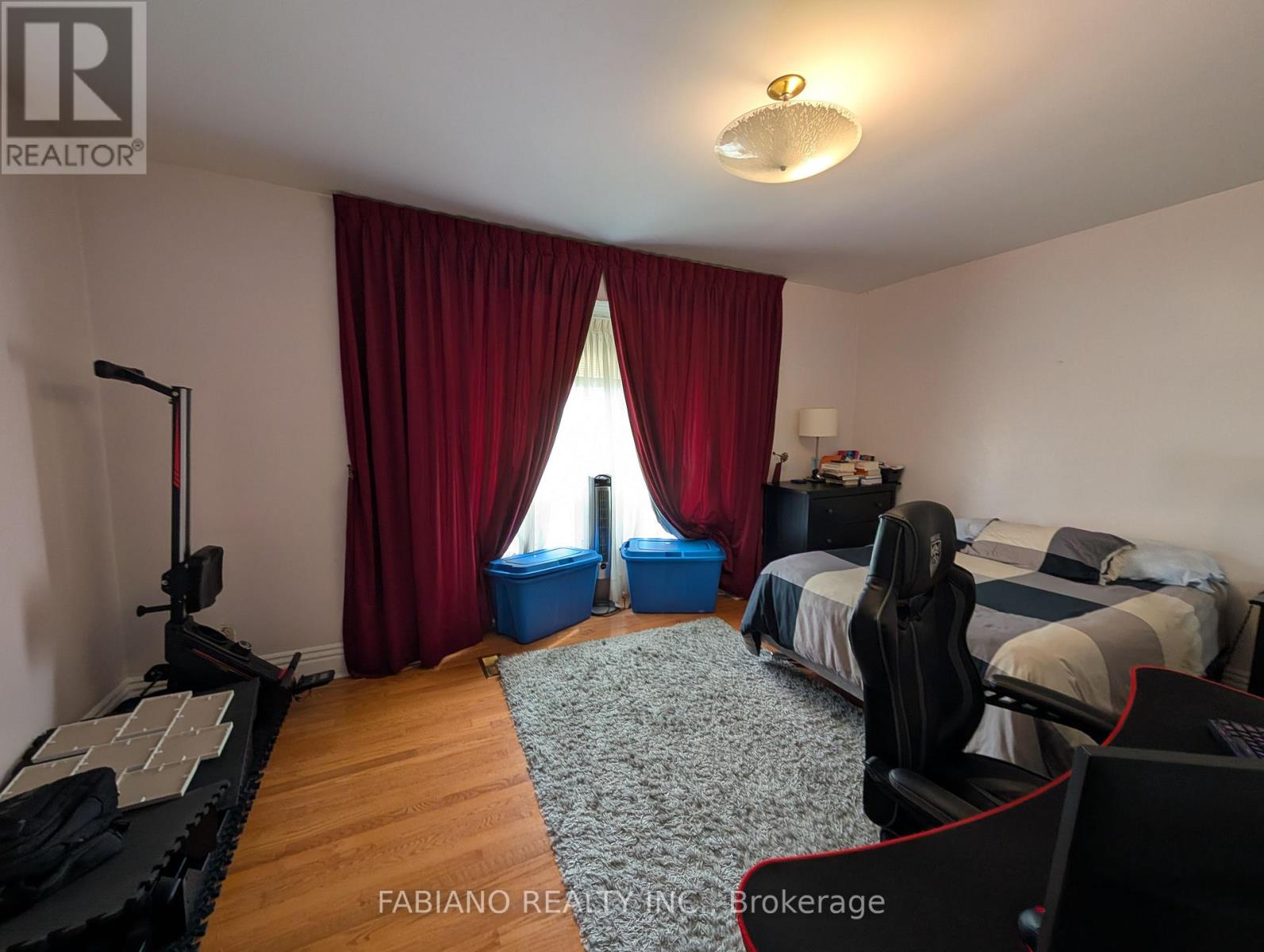 Upper - 1038 Dovercourt Road, Toronto, Ontario  M6H 2X8 - Photo 16 - W12960500