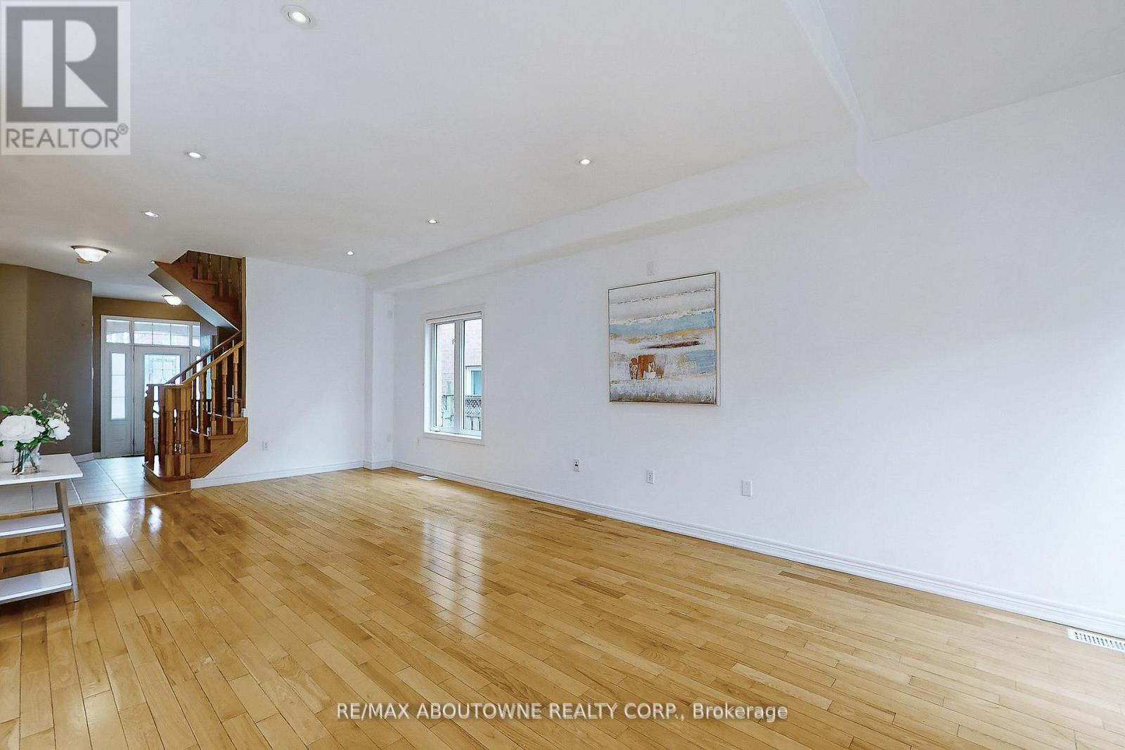 2457 Hilda Drive, Oakville, Ontario  L6H 7N5 - Photo 13 - W12960506