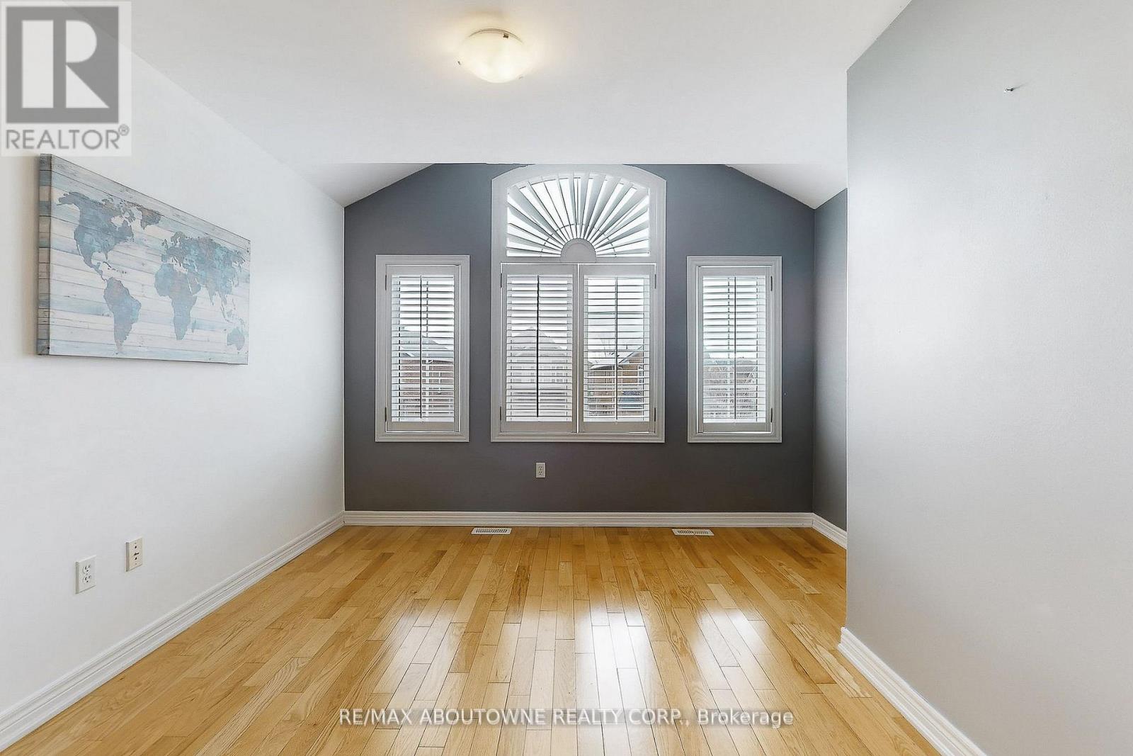 2457 Hilda Drive, Oakville, Ontario  L6H 7N5 - Photo 28 - W12960506