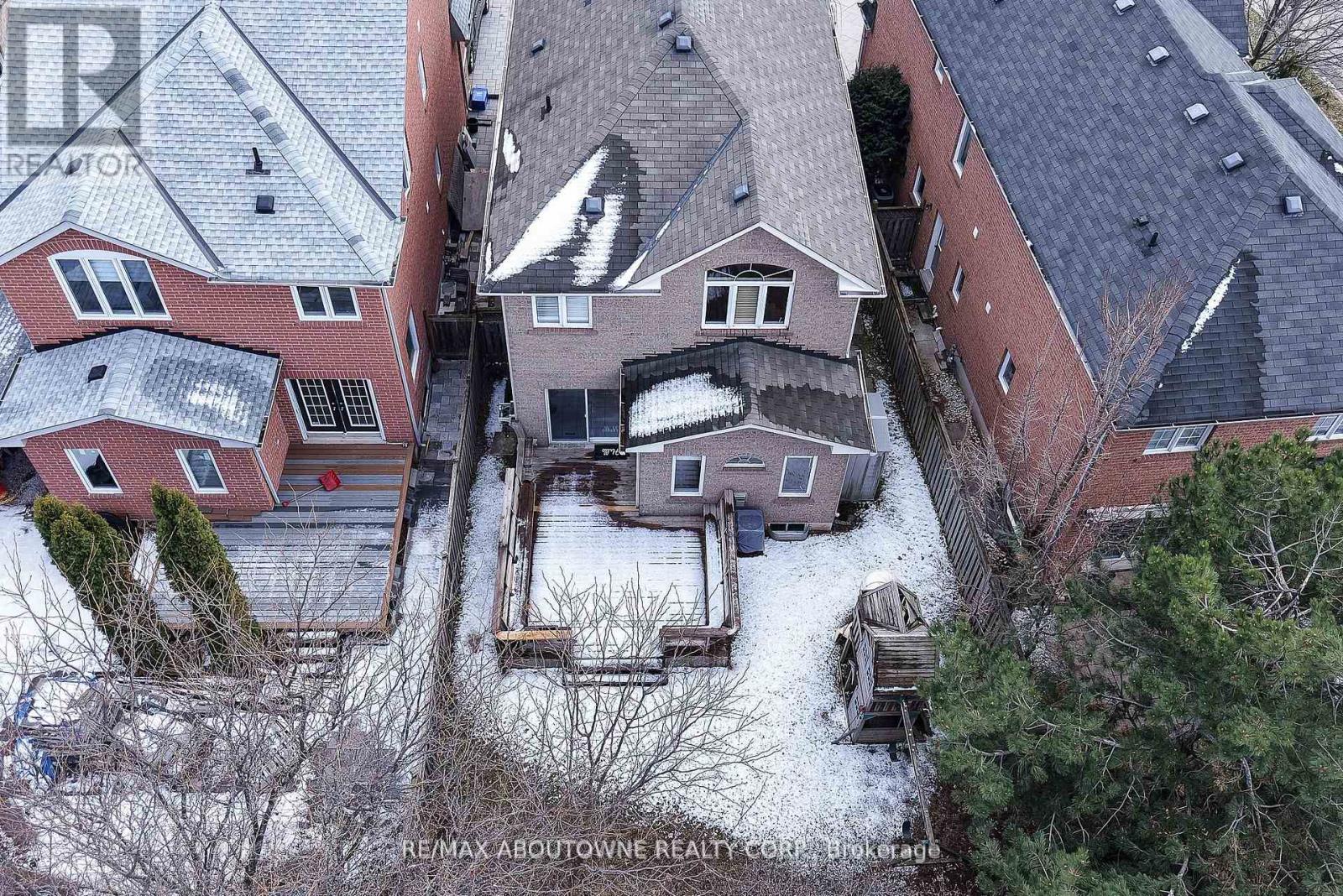 2457 Hilda Drive, Oakville, Ontario  L6H 7N5 - Photo 44 - W12960506