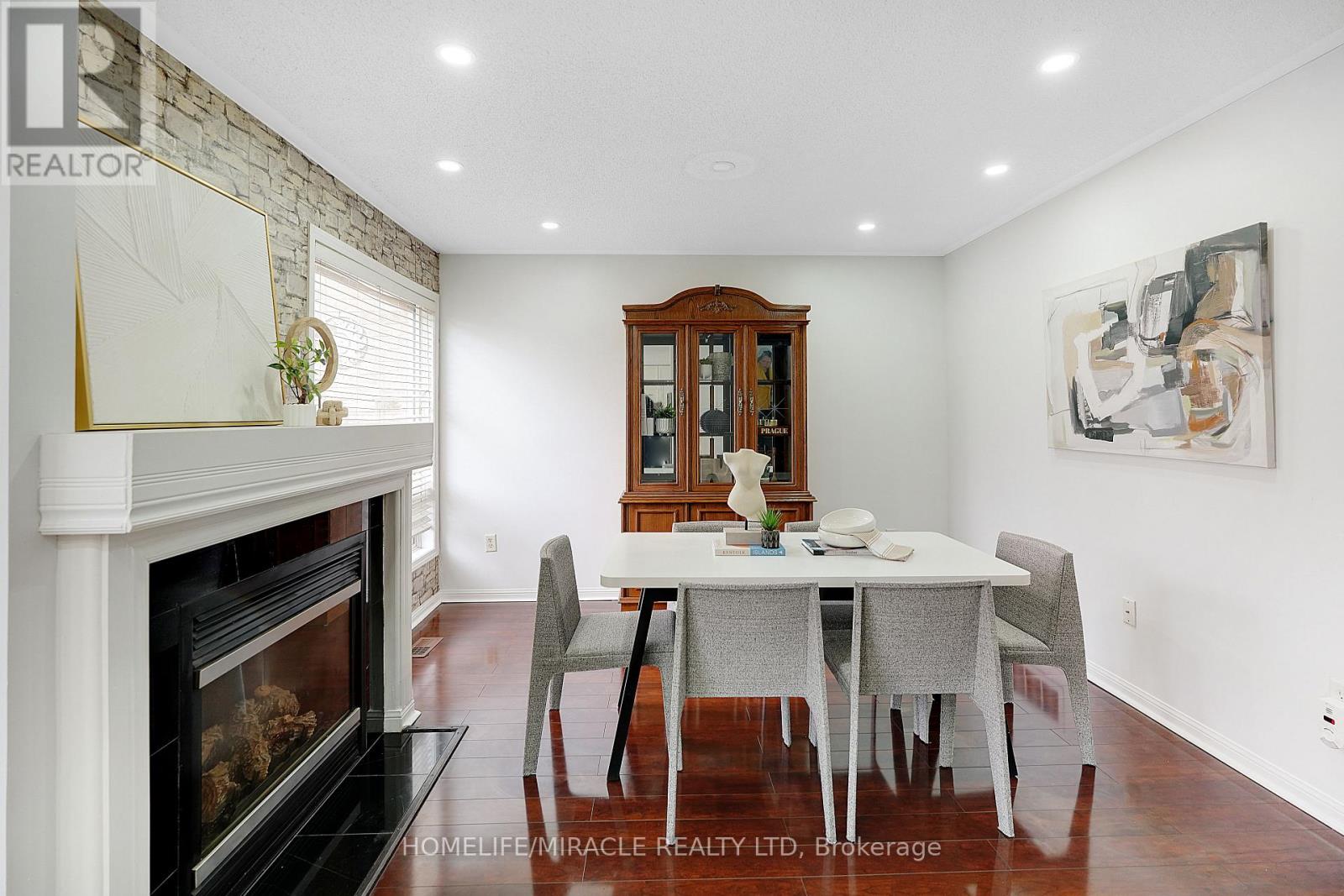 2487 Appalachain Drive, Oakville, Ontario  L6M 4S4 - Photo 11 - W12960532