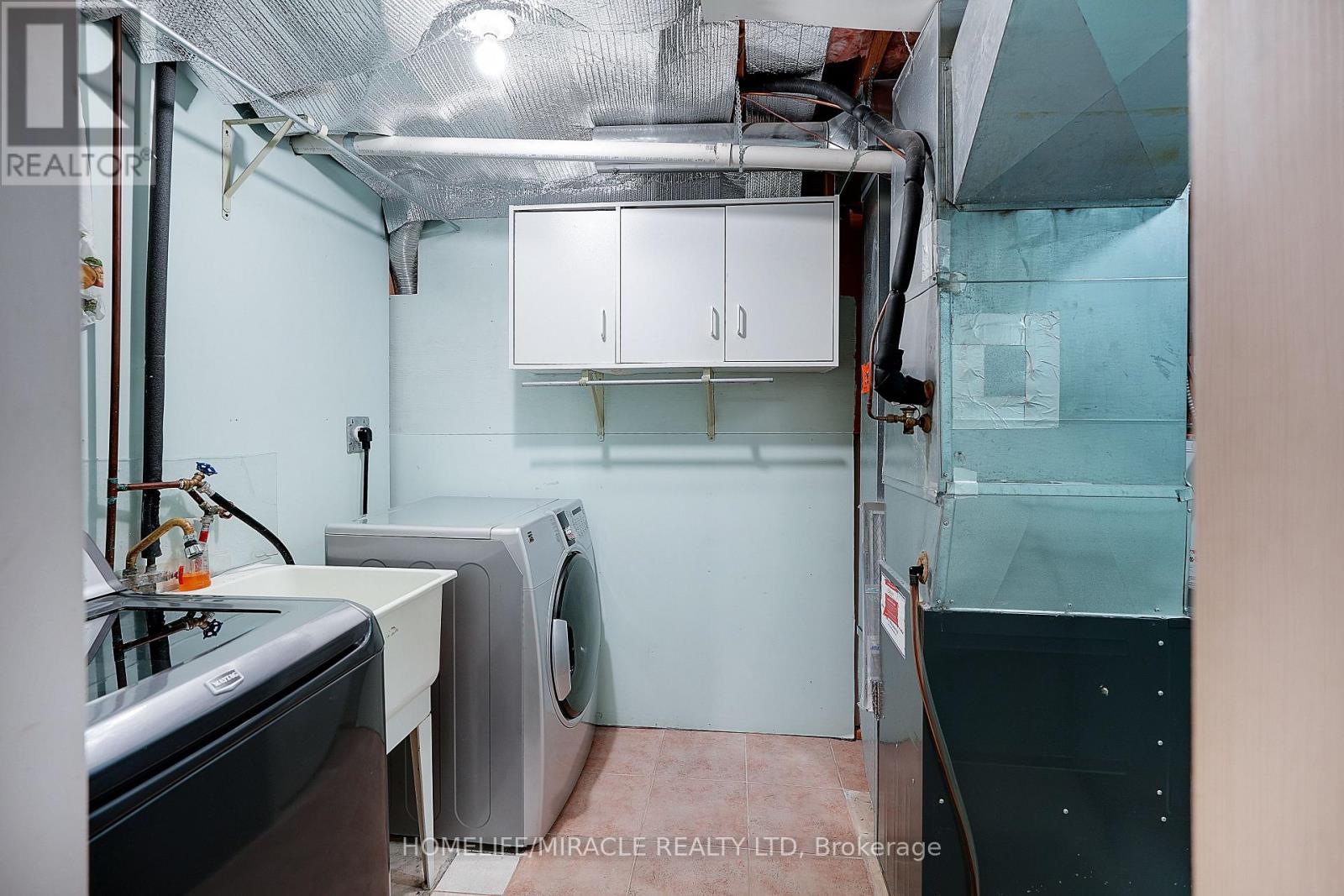 2487 Appalachain Drive, Oakville, Ontario  L6M 4S4 - Photo 29 - W12960532