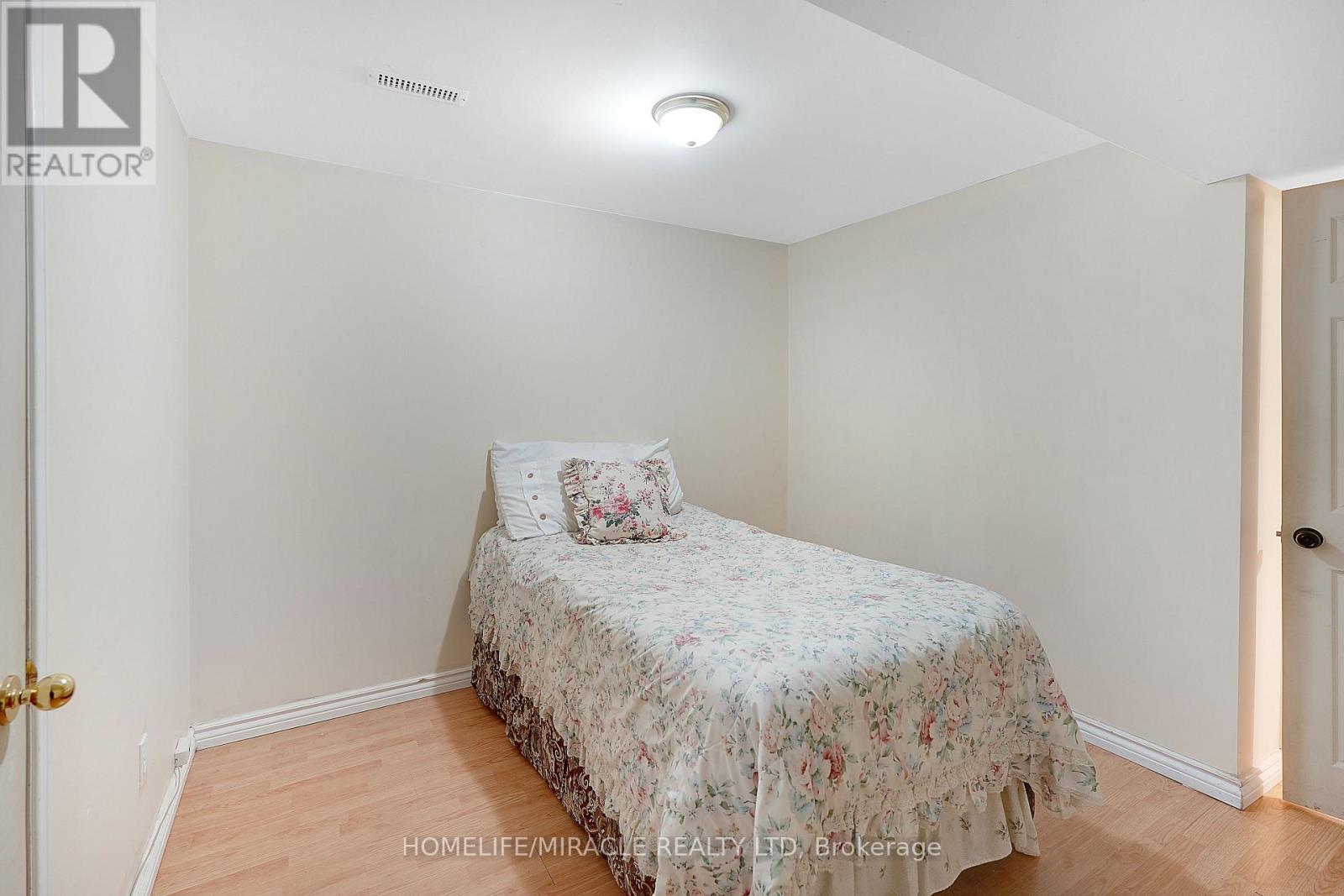 2487 Appalachain Drive, Oakville, Ontario  L6M 4S4 - Photo 32 - W12960532