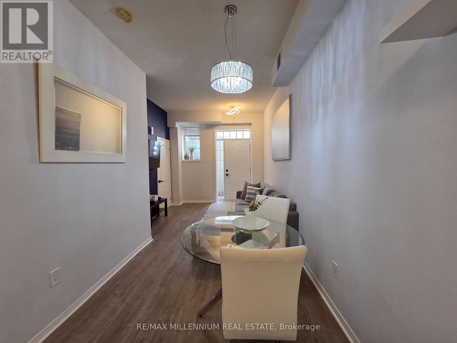 145 - 601 Shoreline Drive, Mississauga, Ontario  L5B 4K3 - Photo 9 - W12960550