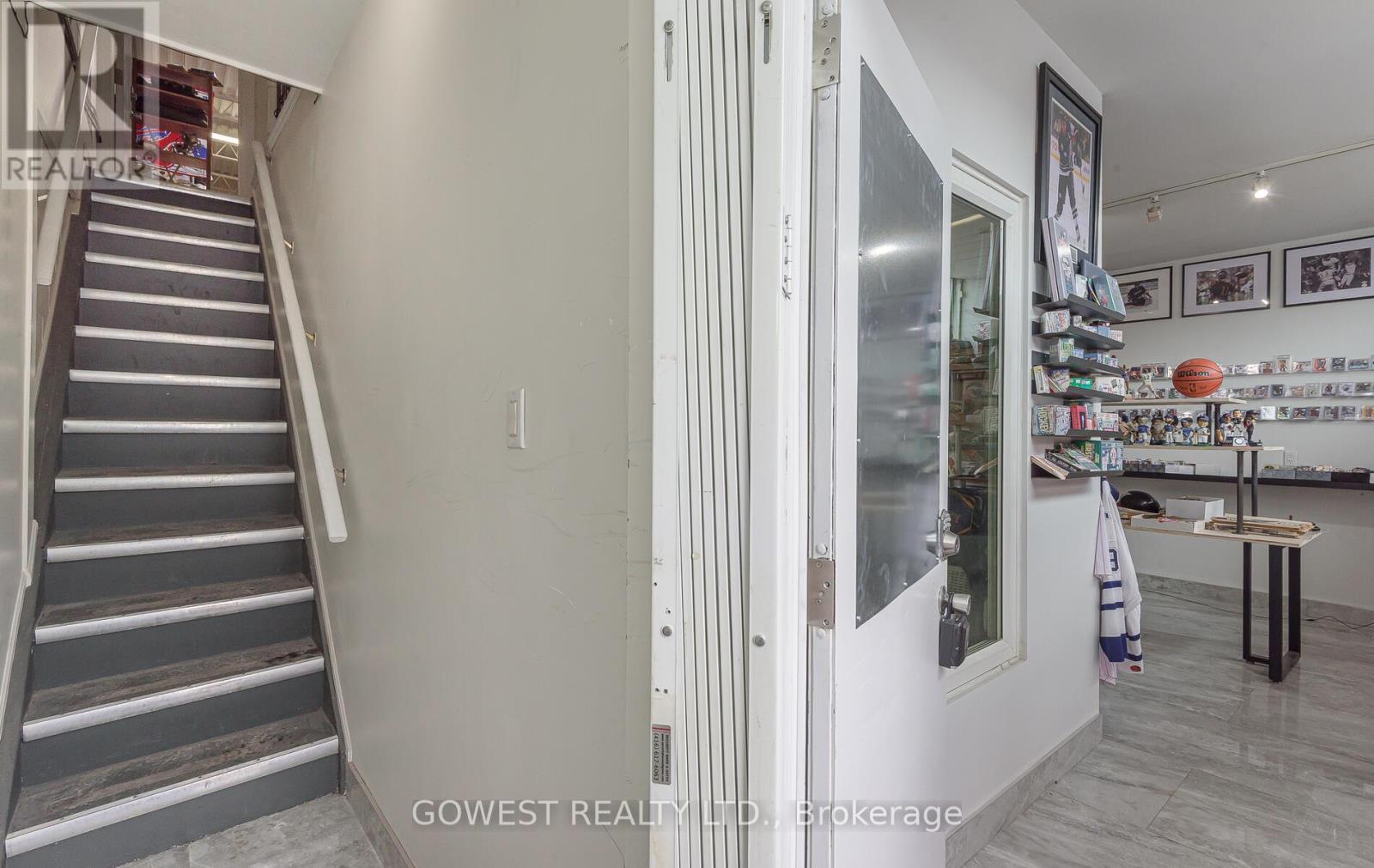 7c - 325 Weston Road, Toronto, Ontario  M6N 4Z9 - Photo 3 - W12960612