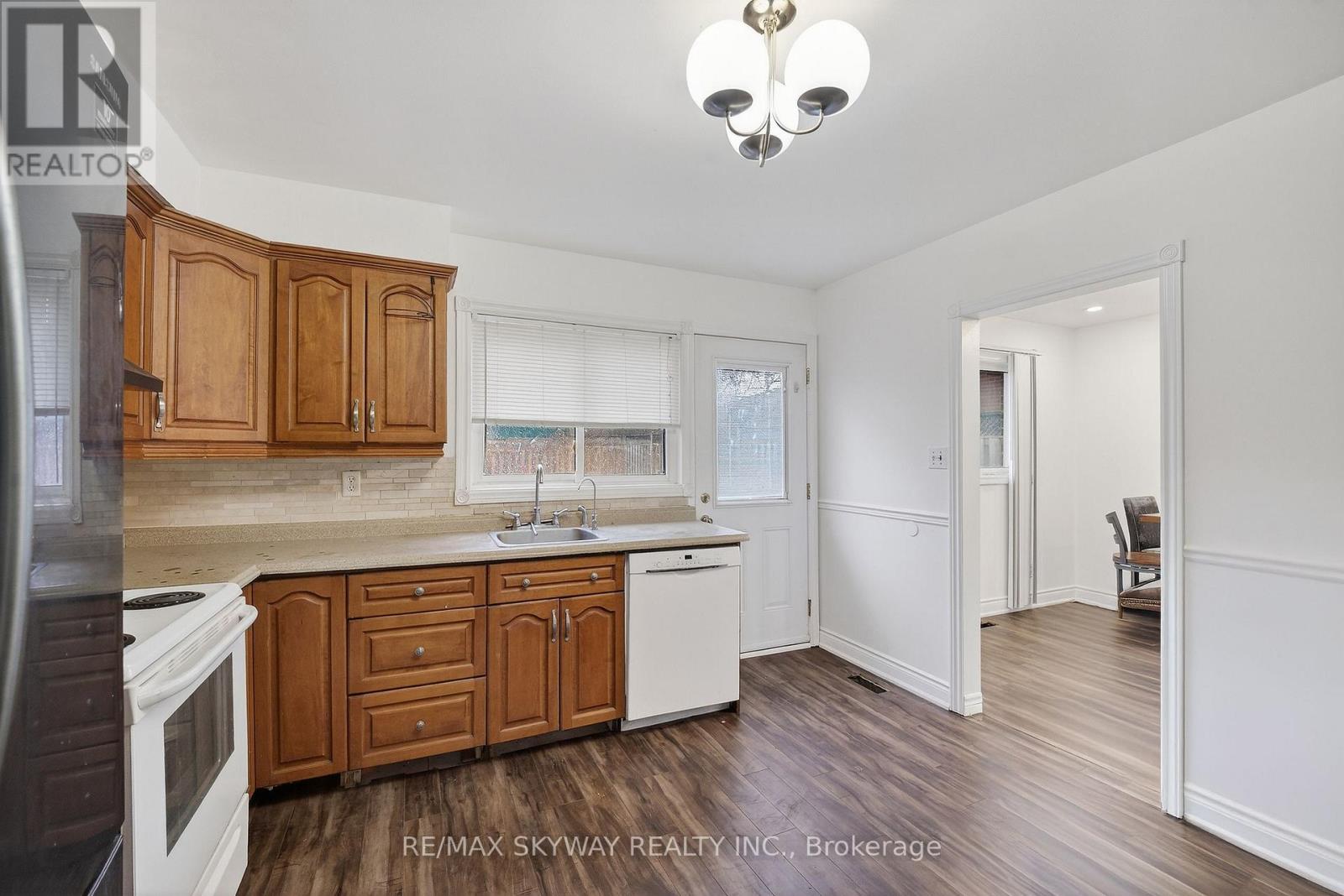 69 Argyle Crescent, Brampton, Ontario  L6T 1M9 - Photo 14 - W12960620