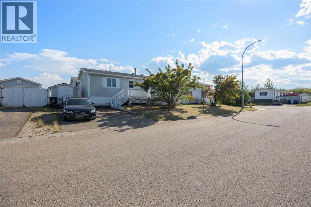 465 Harpe Way, Fort Mcmurray, Alberta  T9K 2K7 - Photo 2 - A2287965