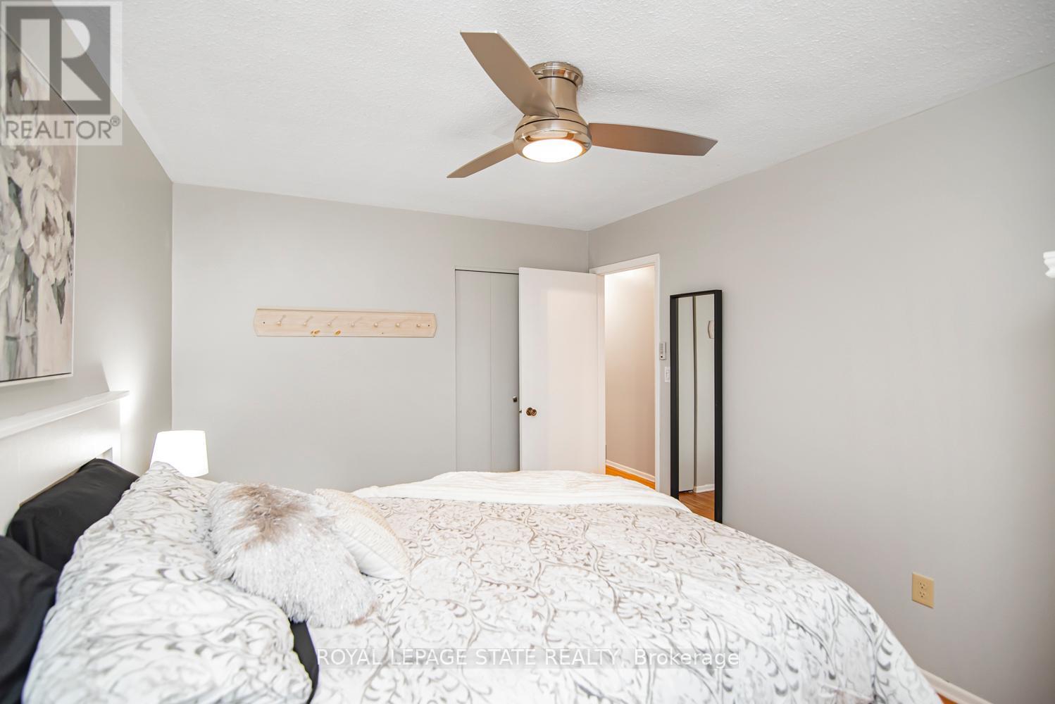 138 Greeningdon Drive, Hamilton, Ontario  L9A 3A9 - Photo 23 - X12960492