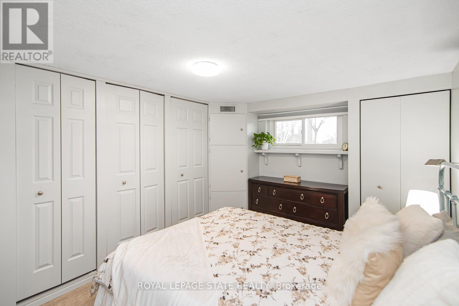 138 Greeningdon Drive, Hamilton, Ontario  L9A 3A9 - Photo 34 - X12960492