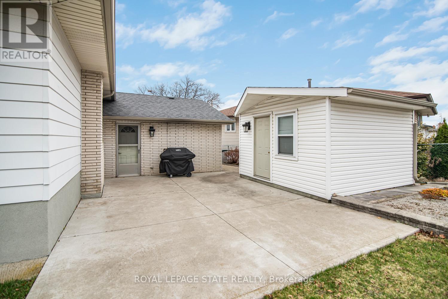 138 Greeningdon Drive, Hamilton, Ontario  L9A 3A9 - Photo 41 - X12960492