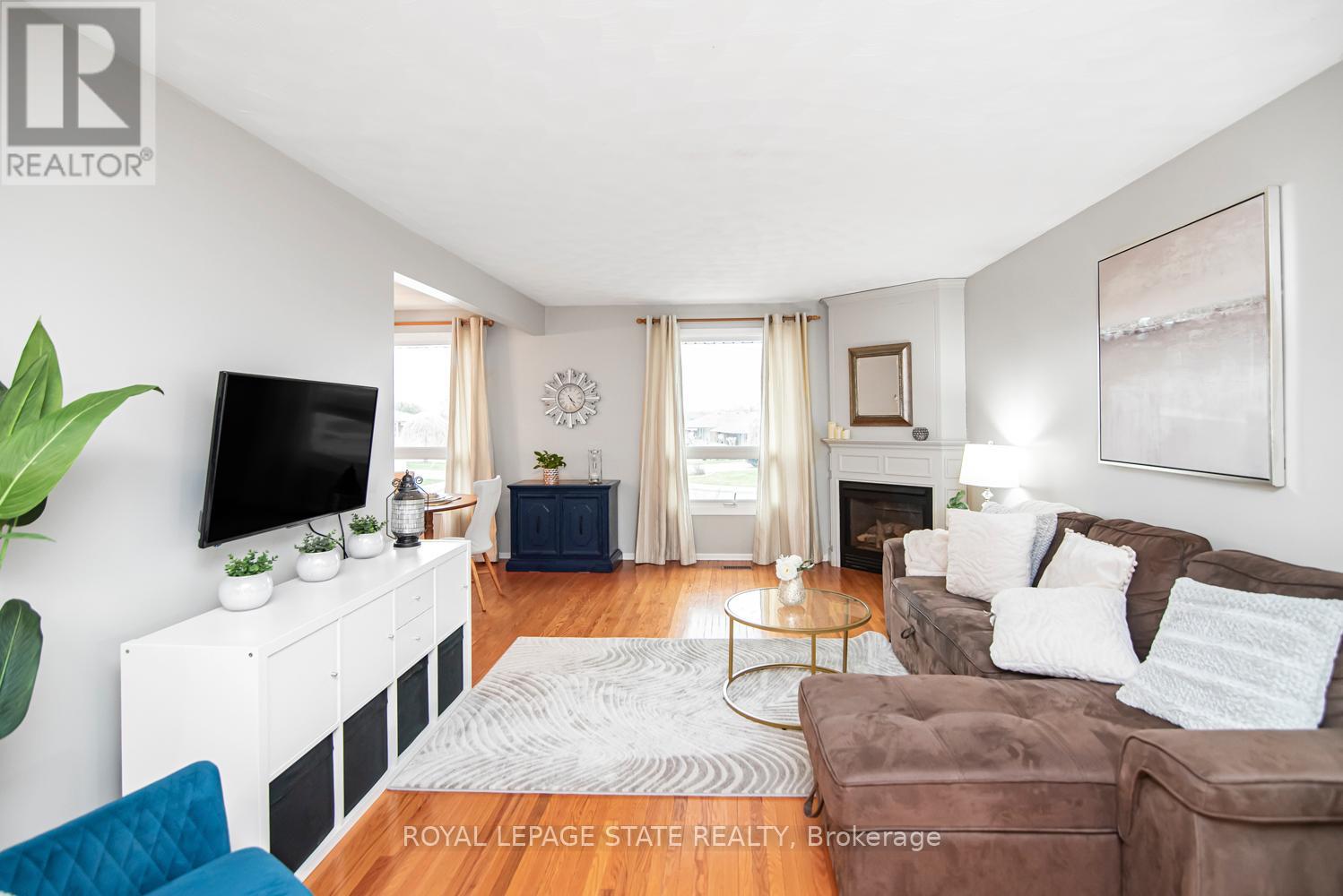 138 Greeningdon Drive, Hamilton, Ontario  L9A 3A9 - Photo 7 - X12960492