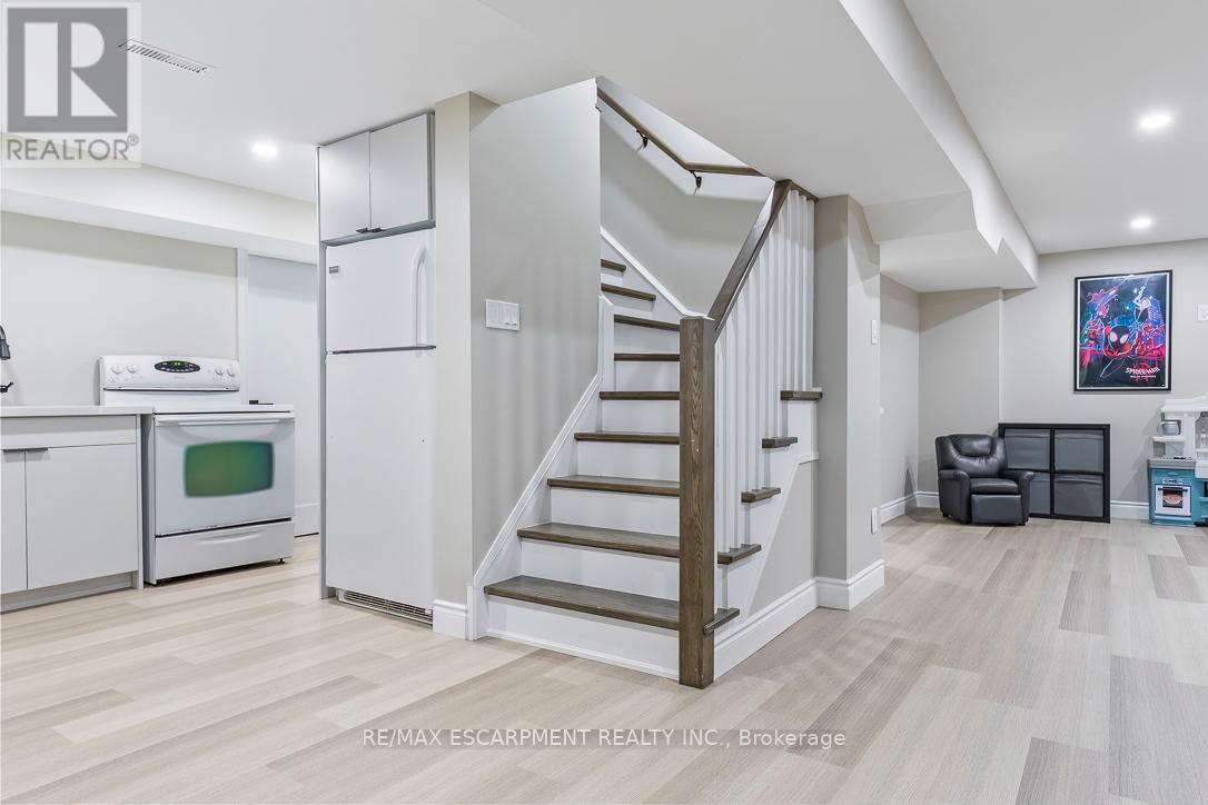 1 Parkway Place, Hamilton, Ontario  L9H 6K3 - Photo 33 - X12960496