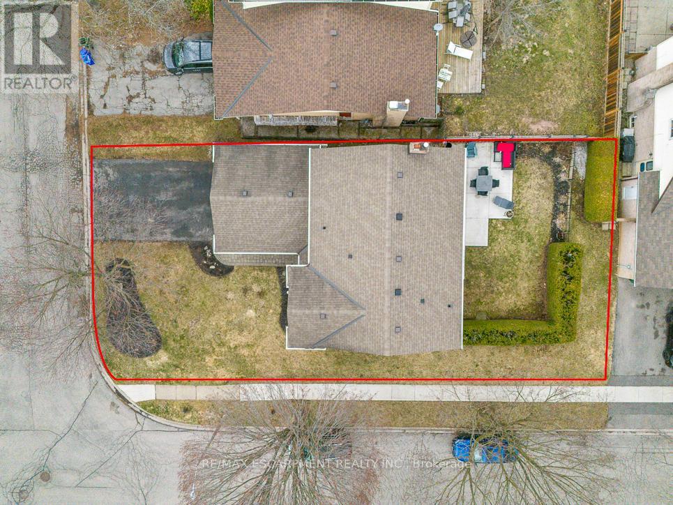 1 Parkway Place, Hamilton, Ontario  L9H 6K3 - Photo 48 - X12960496