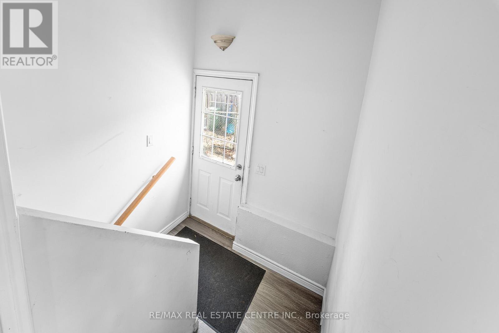 35 Folkestone Avenue, Hamilton, Ontario  L8V 4M9 - Photo 24 - X12960524