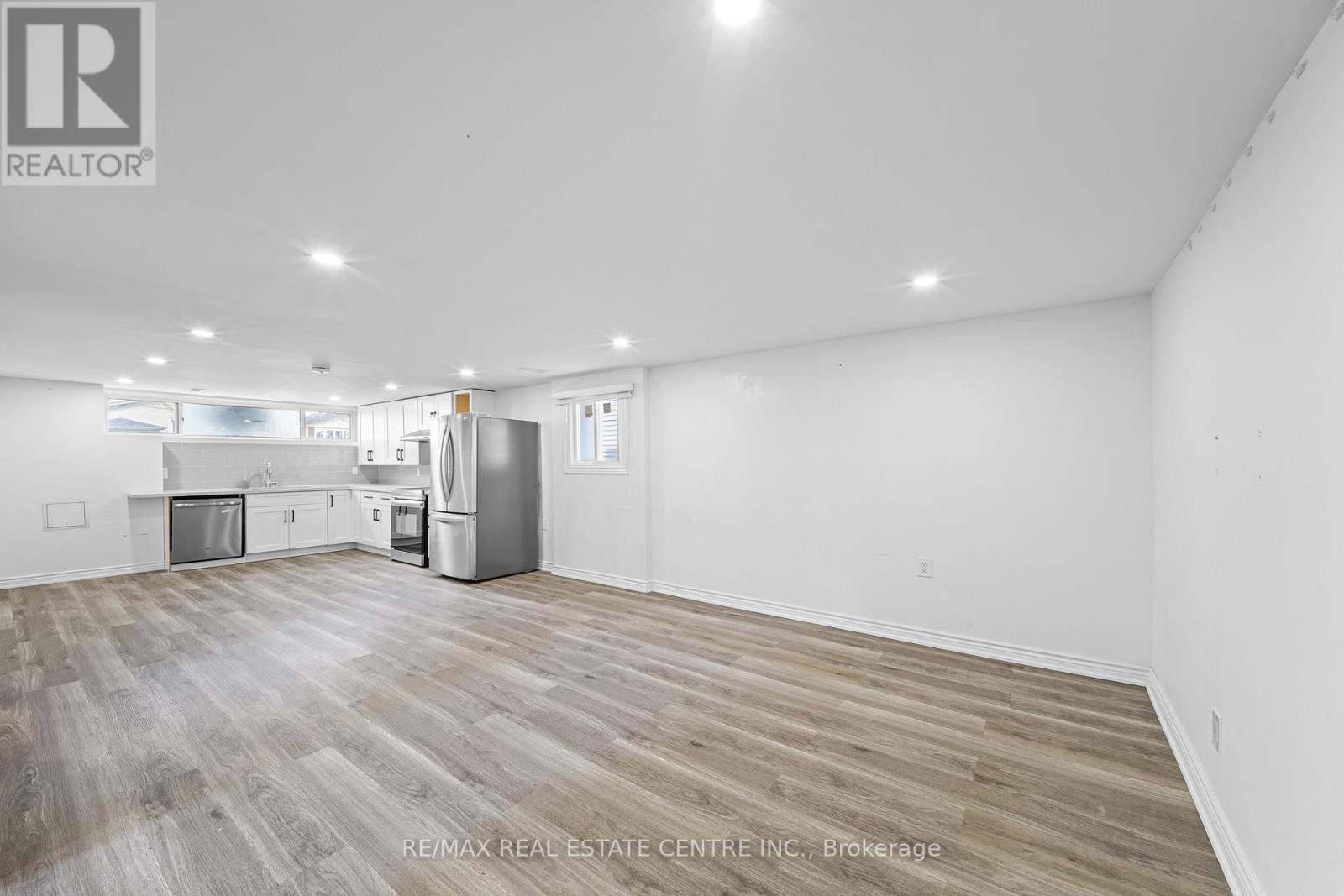 35 Folkestone Avenue, Hamilton, Ontario  L8V 4M9 - Photo 27 - X12960524