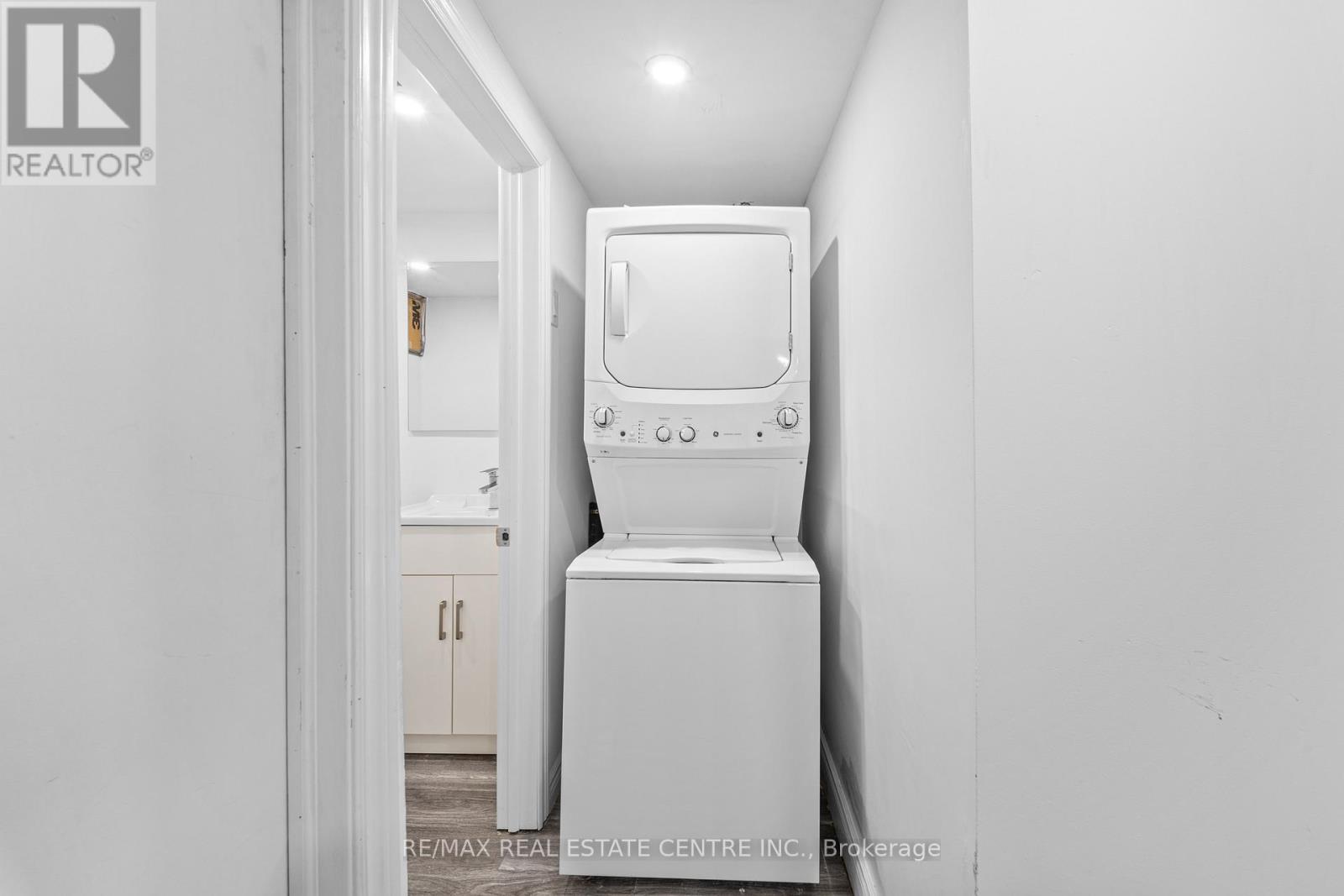 35 Folkestone Avenue, Hamilton, Ontario  L8V 4M9 - Photo 35 - X12960524