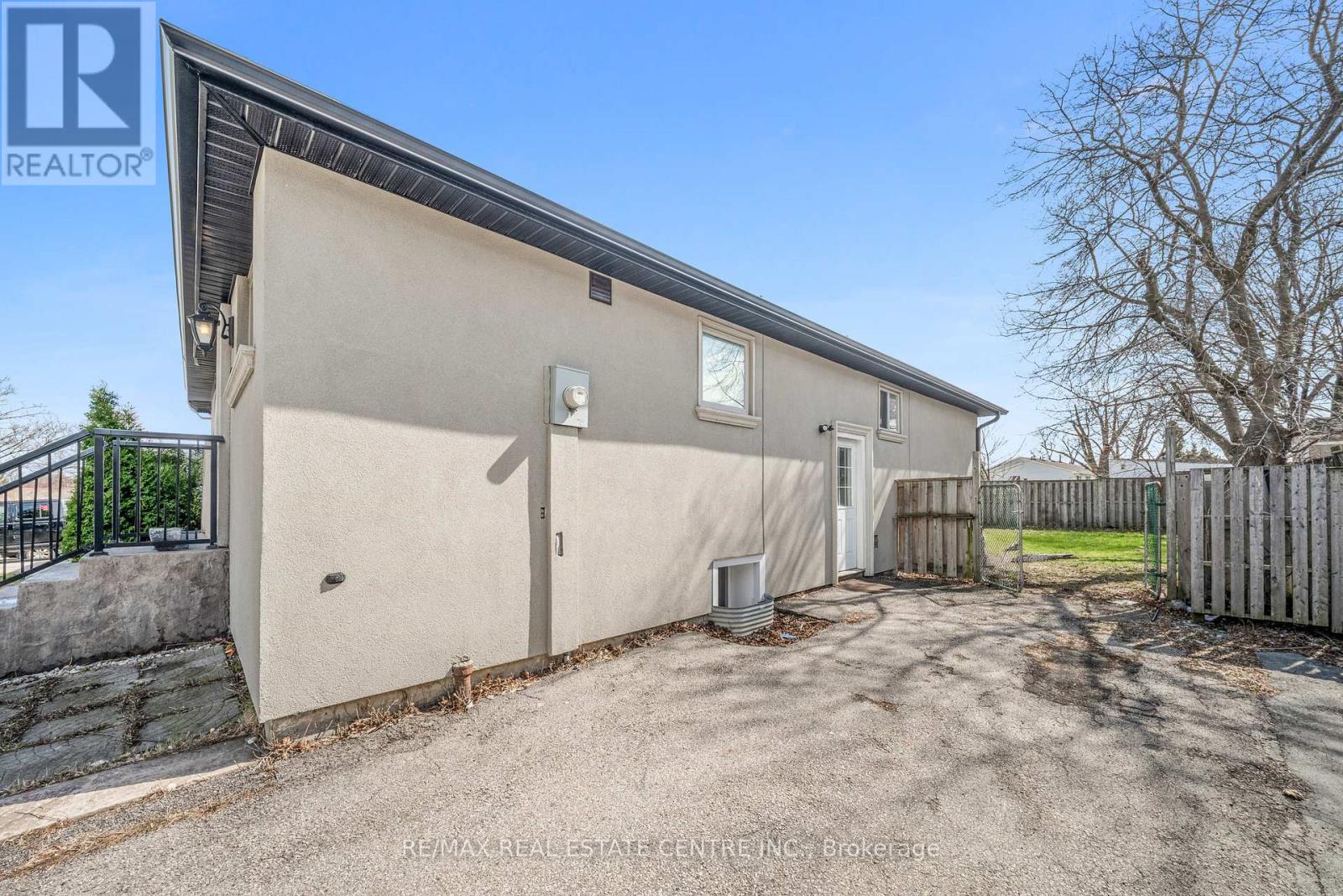 35 Folkestone Avenue, Hamilton, Ontario  L8V 4M9 - Photo 36 - X12960524