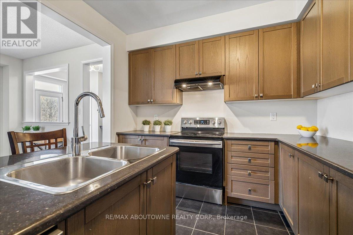 7608 Tupelo Crescent, Niagara Falls, Ontario  L2H 3S5 - Photo 7 - X12960556