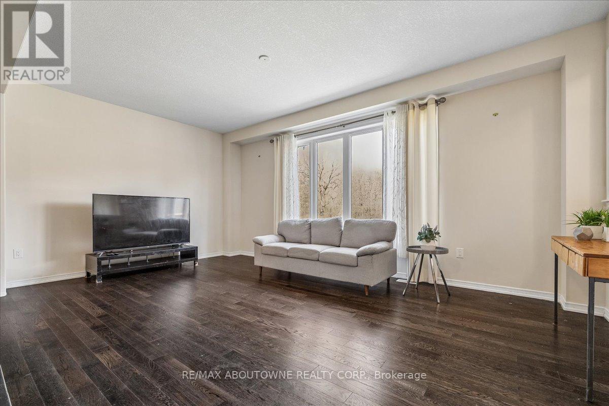 7608 Tupelo Crescent, Niagara Falls, Ontario  L2H 3S5 - Photo 8 - X12960556