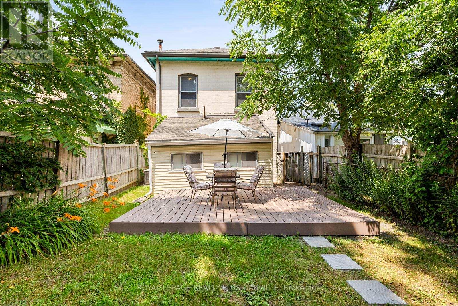 213 Darling Street, Brantford, Ontario  N3S 3X1 - Photo 17 - X12960586