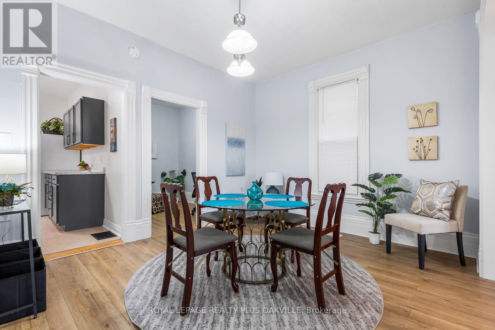 213 Darling Street, Brantford, Ontario  N3S 3X1 - Photo 5 - X12960586