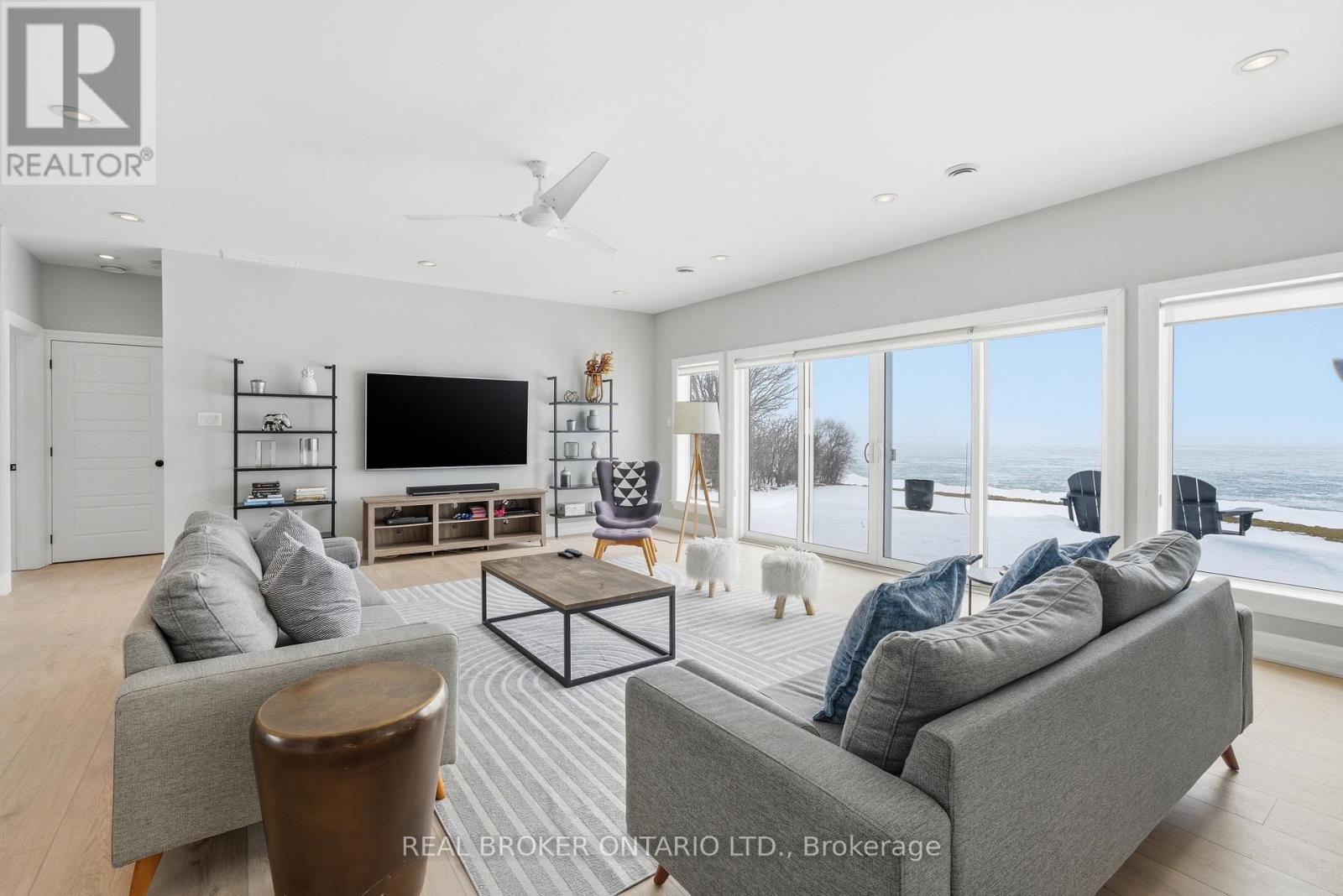 1105 Huyck's Point Road, Prince Edward County, Ontario  K0K 3L0 - Photo 15 - X12960598