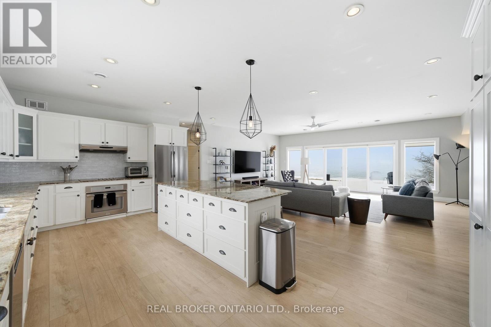 1105 Huyck's Point Road, Prince Edward County, Ontario  K0K 3L0 - Photo 20 - X12960598