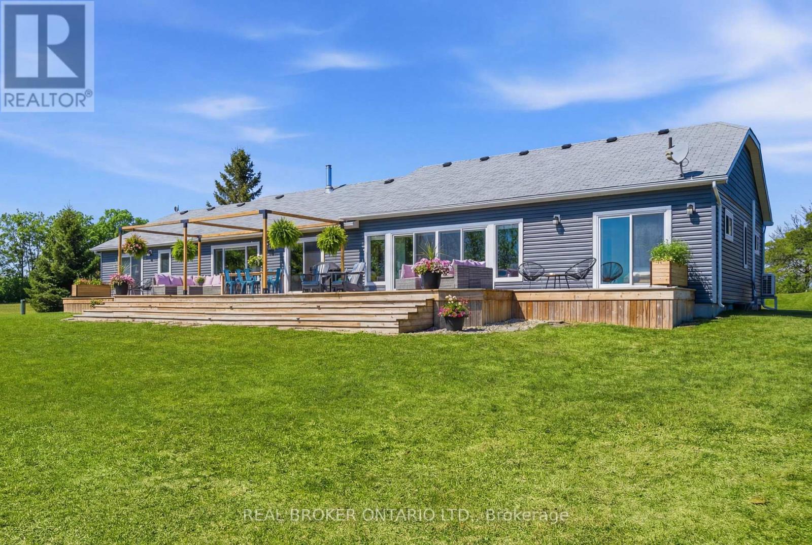 1105 Huyck's Point Road, Prince Edward County, Ontario  K0K 3L0 - Photo 35 - X12960598