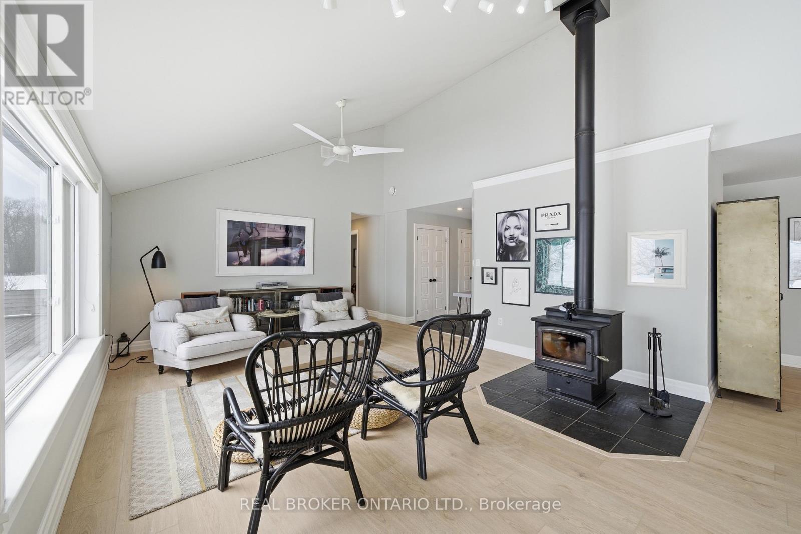 1105 Huyck's Point Road, Prince Edward County, Ontario  K0K 3L0 - Photo 8 - X12960598