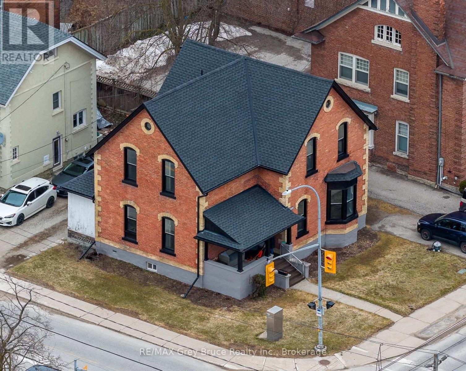 902 2ND AVENUE W, Owen Sound, Ontario