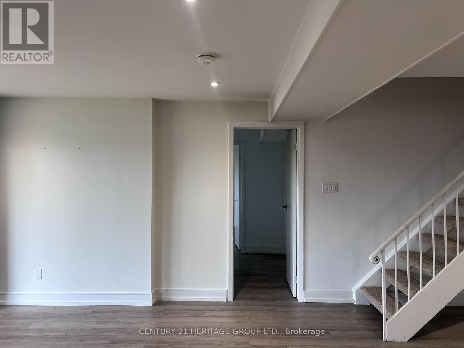 Lower - 163 Hilltop Drive, East Gwillimbury, Ontario  L9N 1B9 - Photo 4 - N12888252