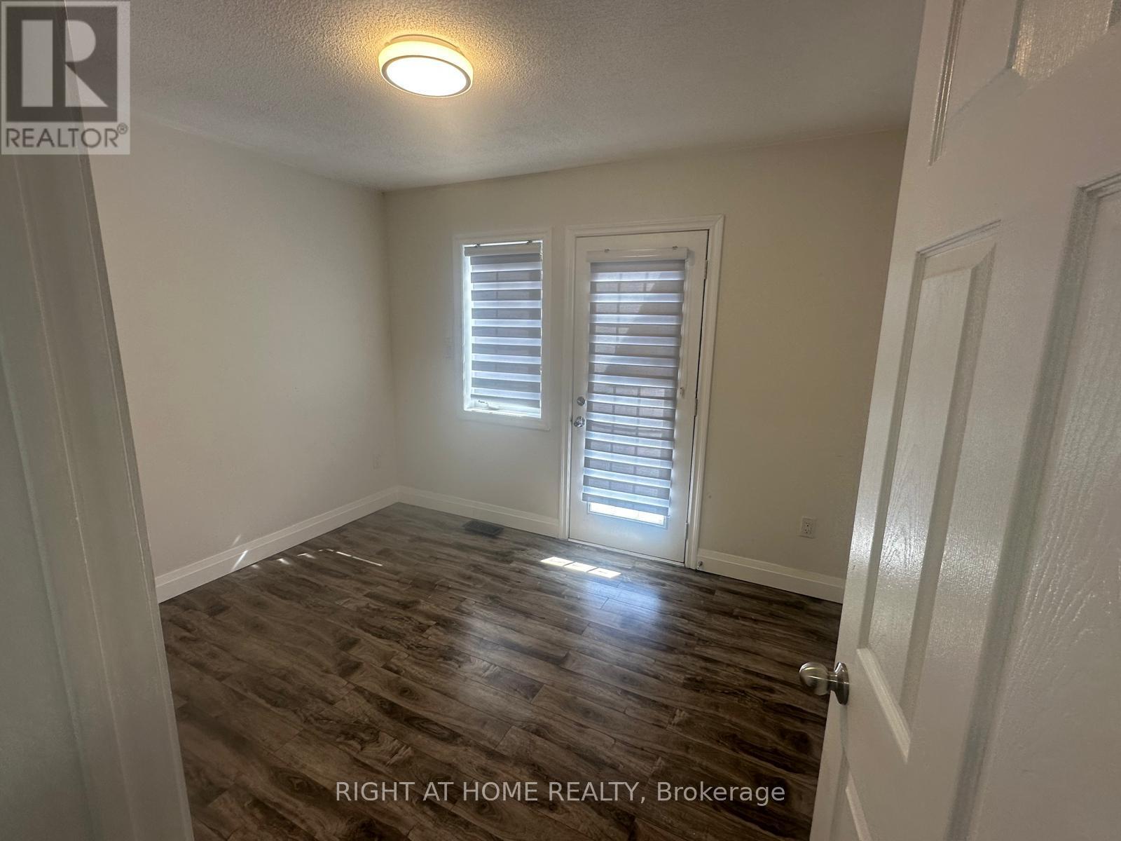 1015 Mccuaig Drive, Milton, Ontario  L9T 6S4 - Photo 12 - W12960334