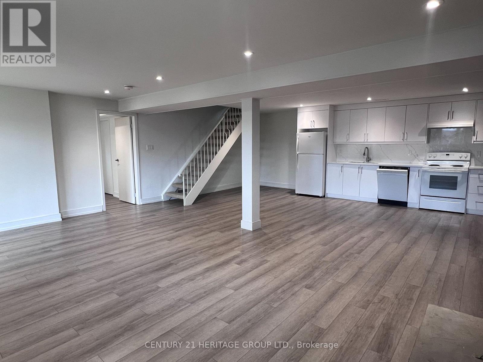 Lower - 163 Hilltop Drive, East Gwillimbury, Ontario  L9N 1B9 - Photo 8 - N12888252